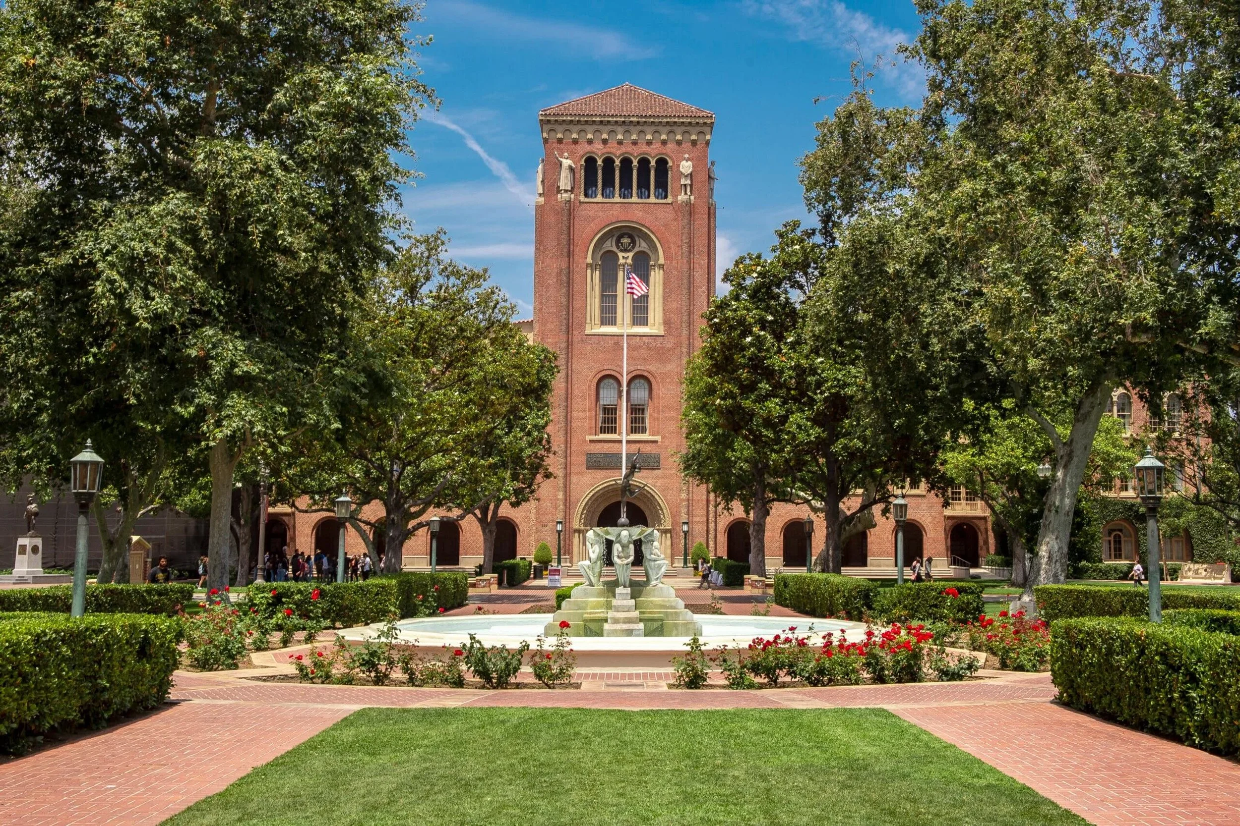 How to Write the University of Southern California Supplemental Essays (2025–2026)