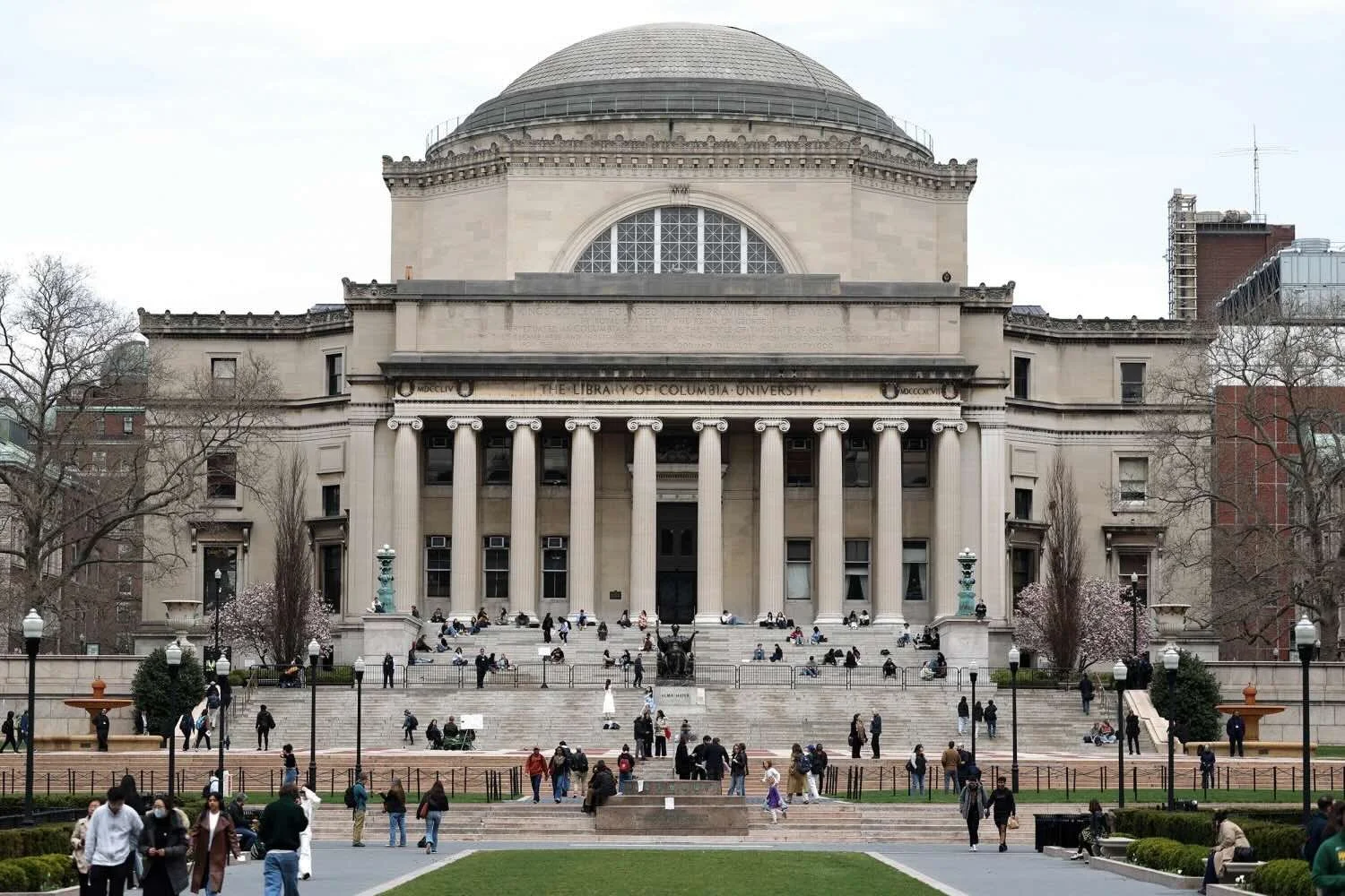 columbia-university-butler-library-campus