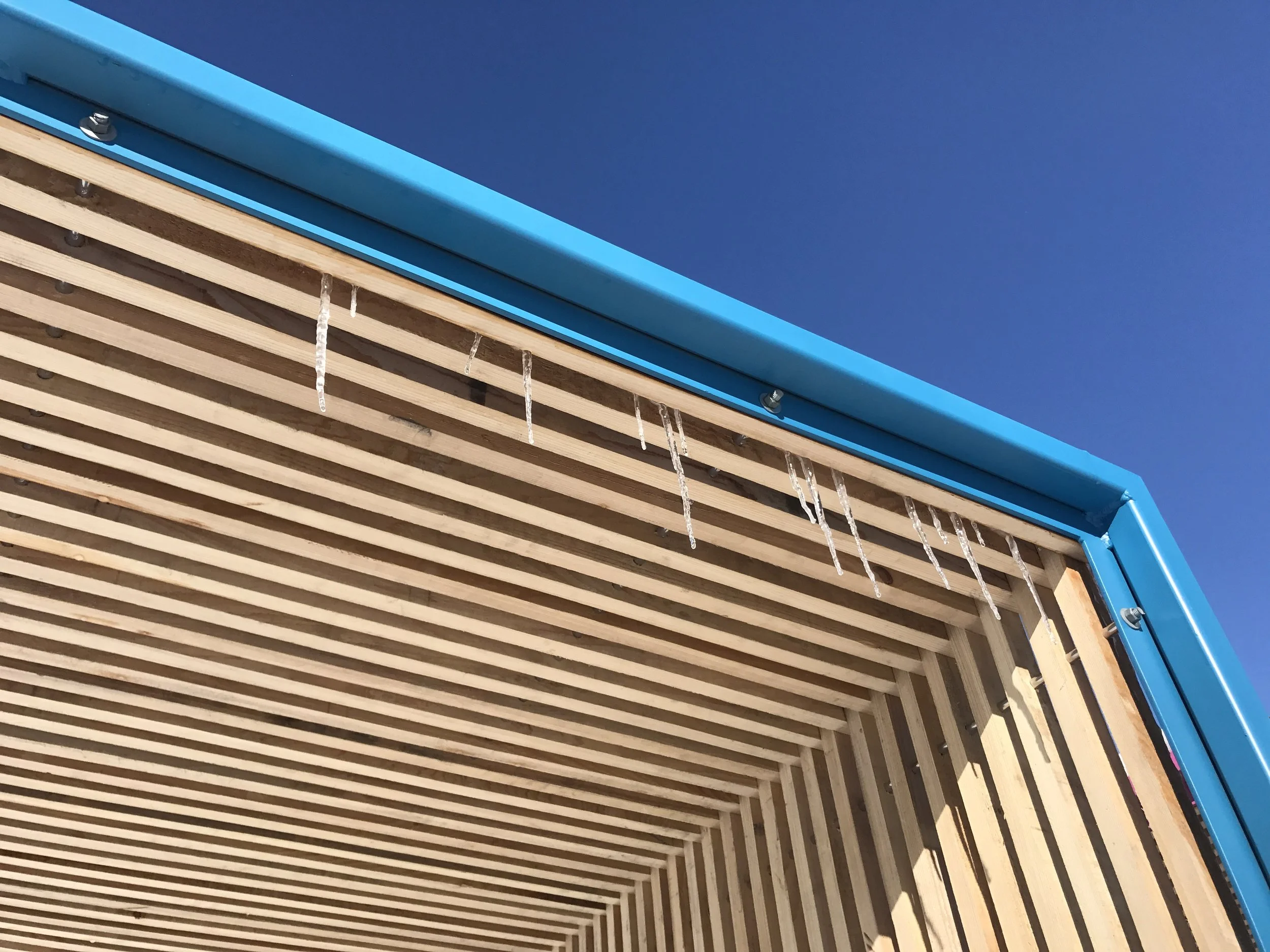 DIX BLUE DETAIL ICE.JPG