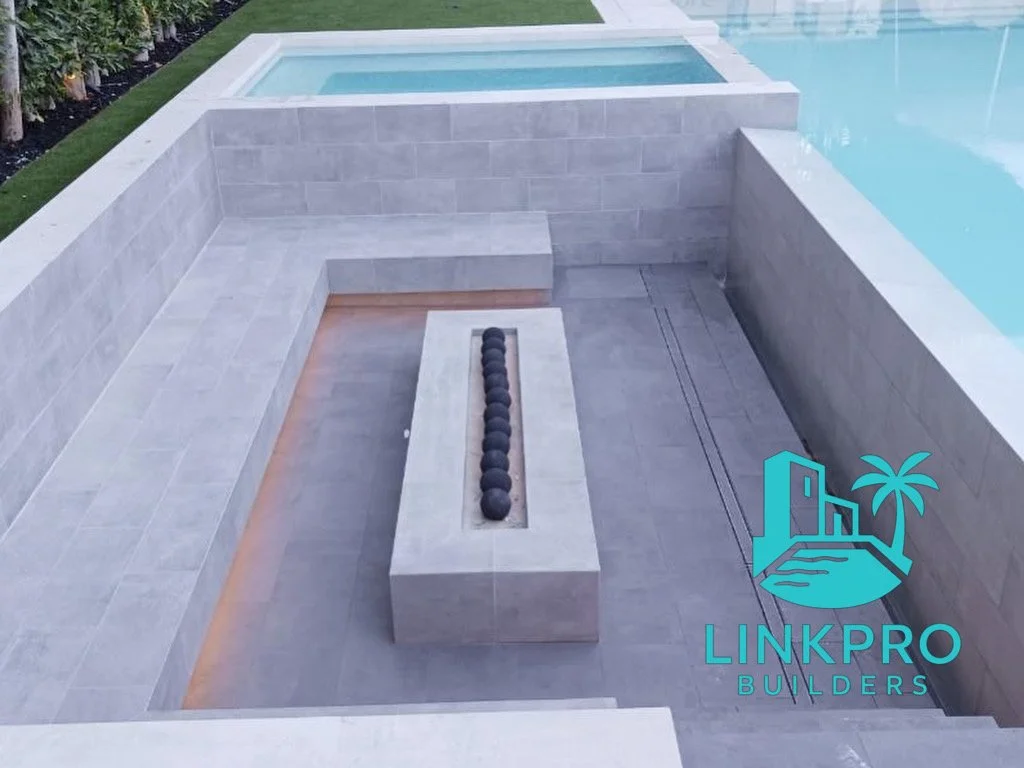 Sunken Fire Pit Lounge Beside the Pool