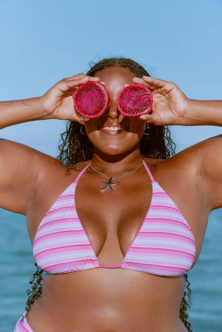 HOLLISTER_SPRING_1_2026_SPR_2_EDITORIAL_SPRING_BREAK_WOMENS_D2_LOOK1_3162.webp