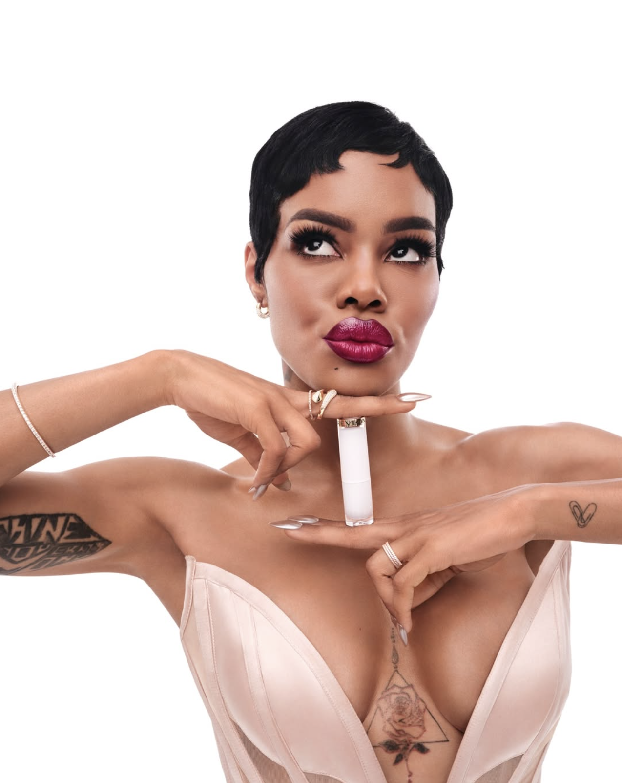 Revlon x Teyana Taylor x On-Figure Prop- Styling.png