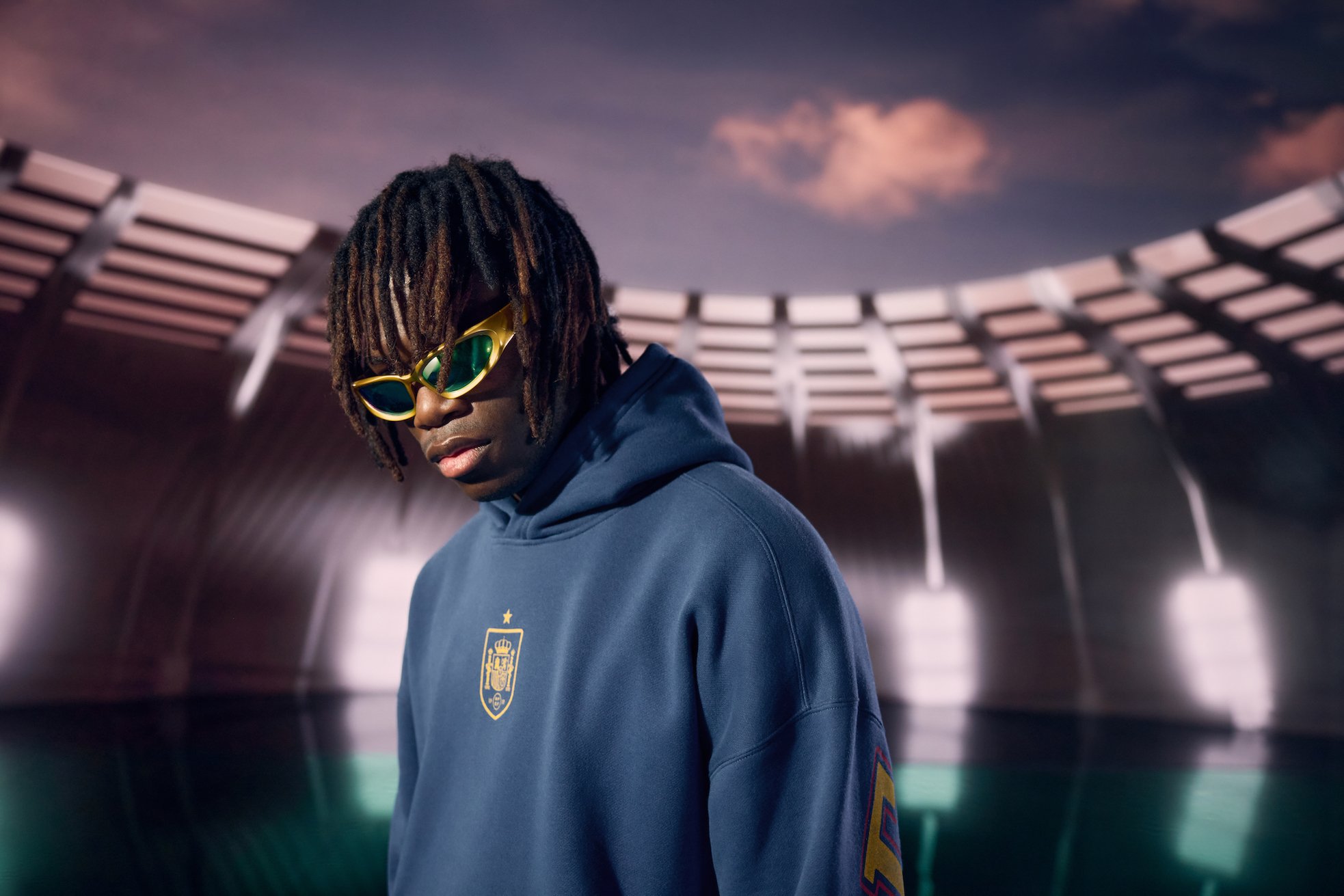 HOLLISTER_2026_SU2_EDITORIAL_WORLD_CUP_COLLECTION_MENS_D2_LOOK2_3338.jpg