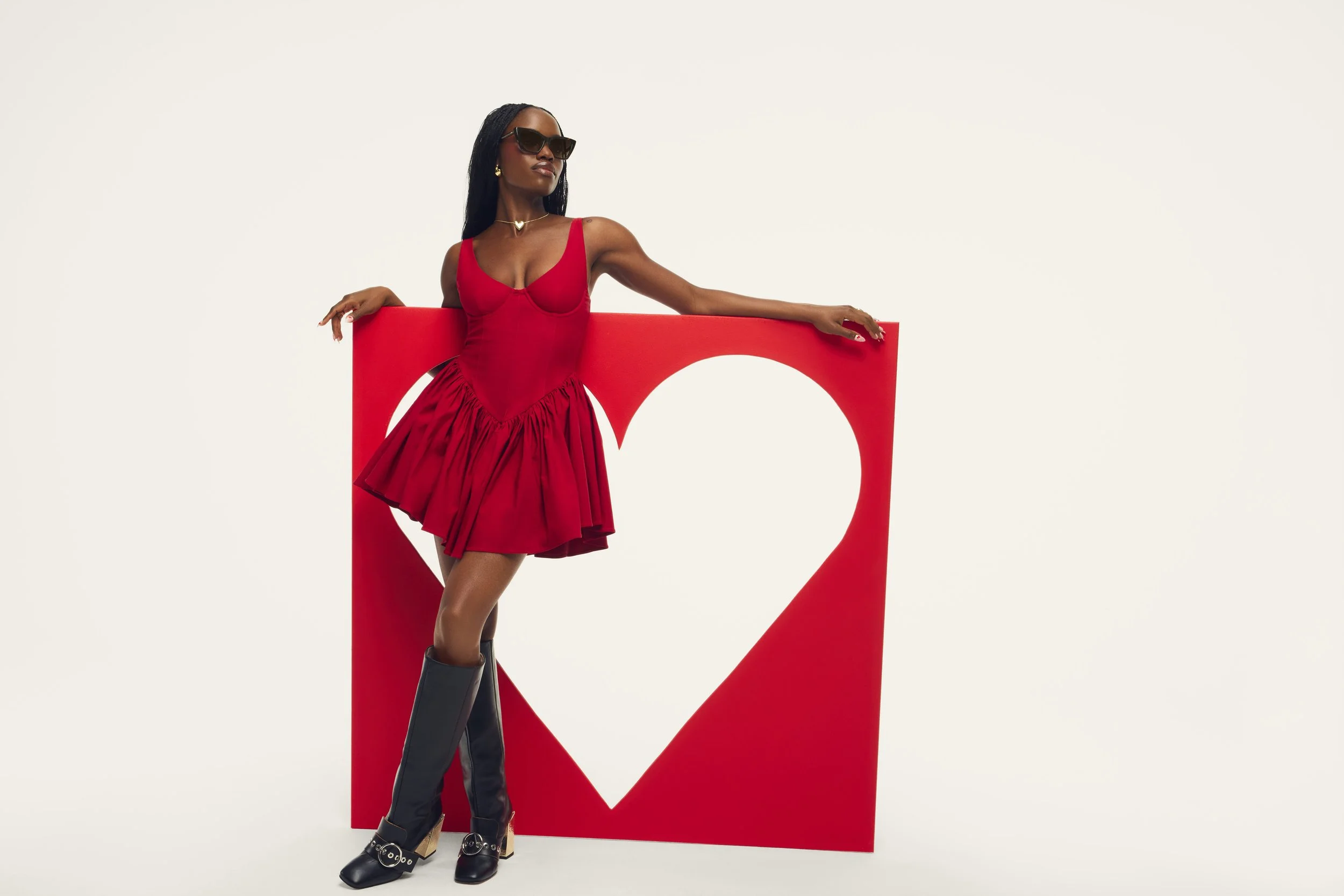 QUAY_SET_IN_STONE_DARK TORTOISE_DARKFAWN_AISSA_0114.jpg