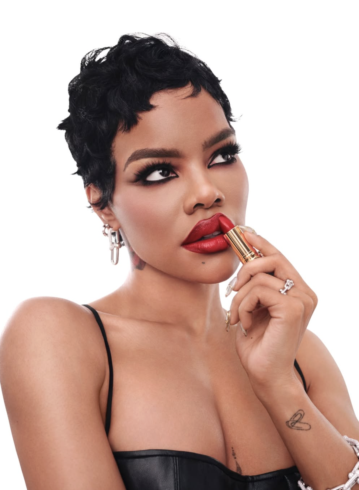 Revlon x Teyana Taylor x On-figure Prop Styling.png