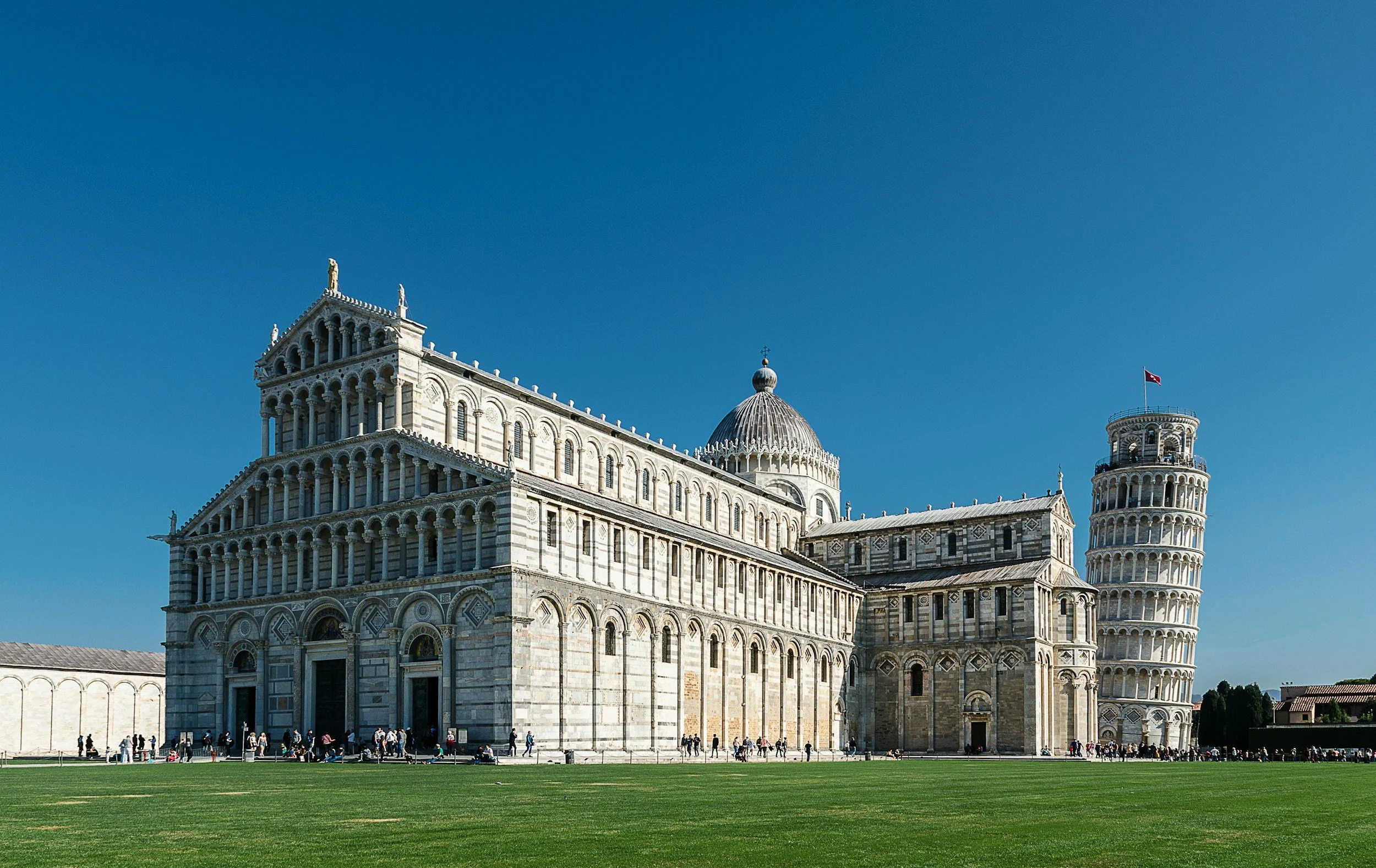 Cheap alternatives to major airports