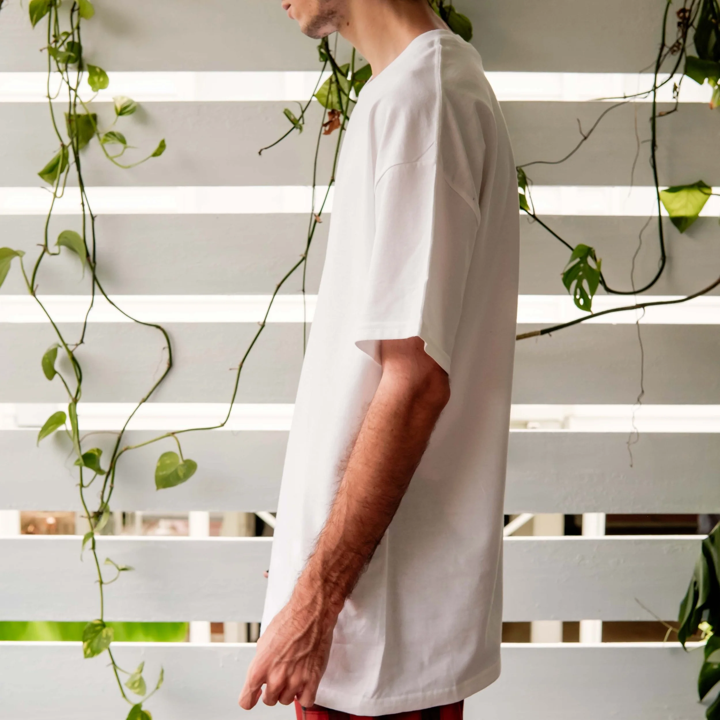 your-favourite-crew-tee-risk-it-for-the-biscuit-white-XL (2).jpg