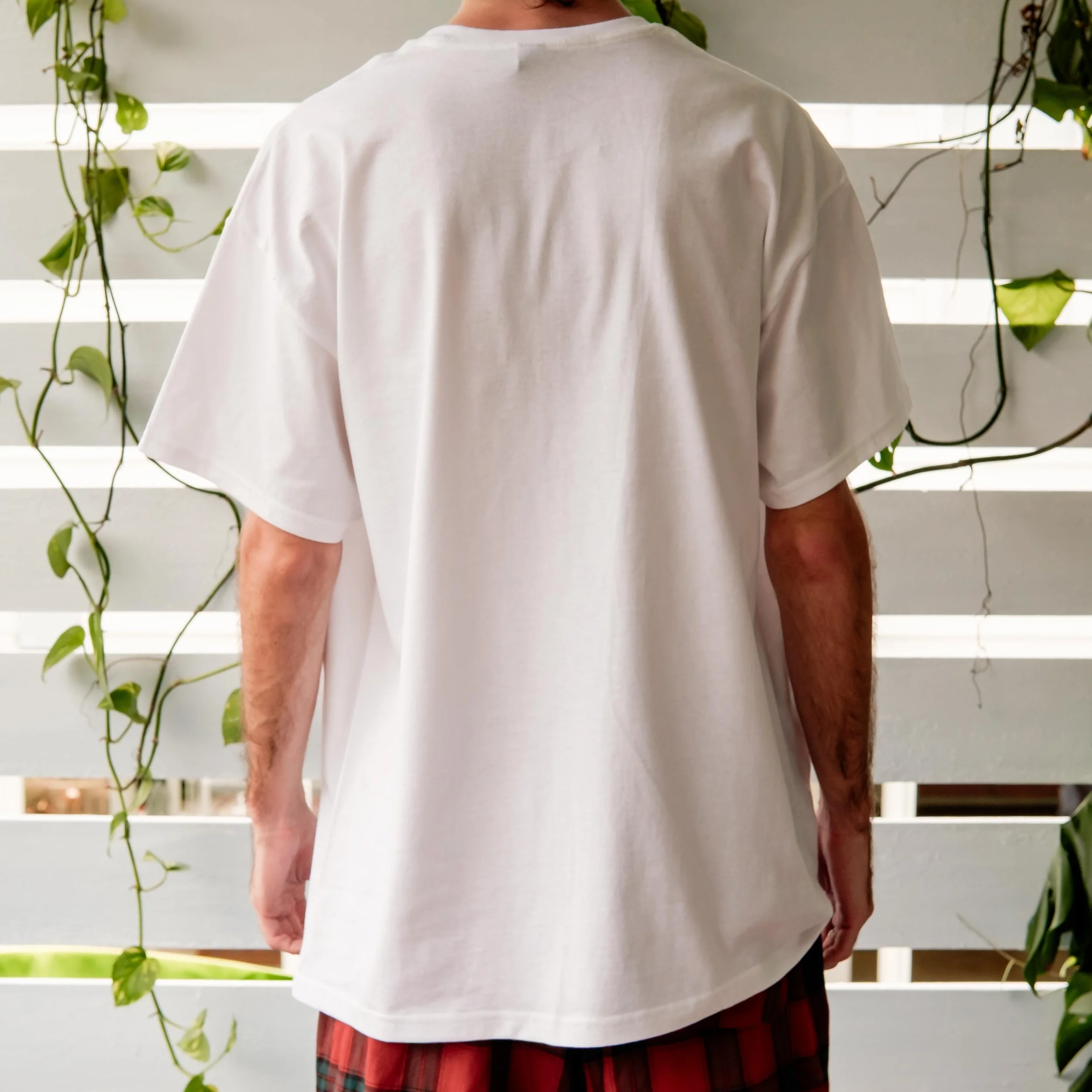 your-favourite-crew-tee-risk-it-for-the-biscuit-white-XL (3).jpg