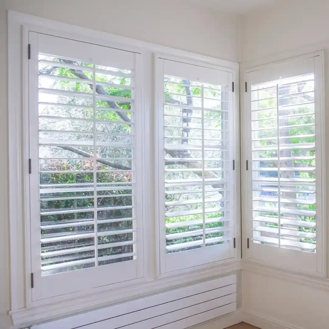 shutters-with-tilt-bars.webp