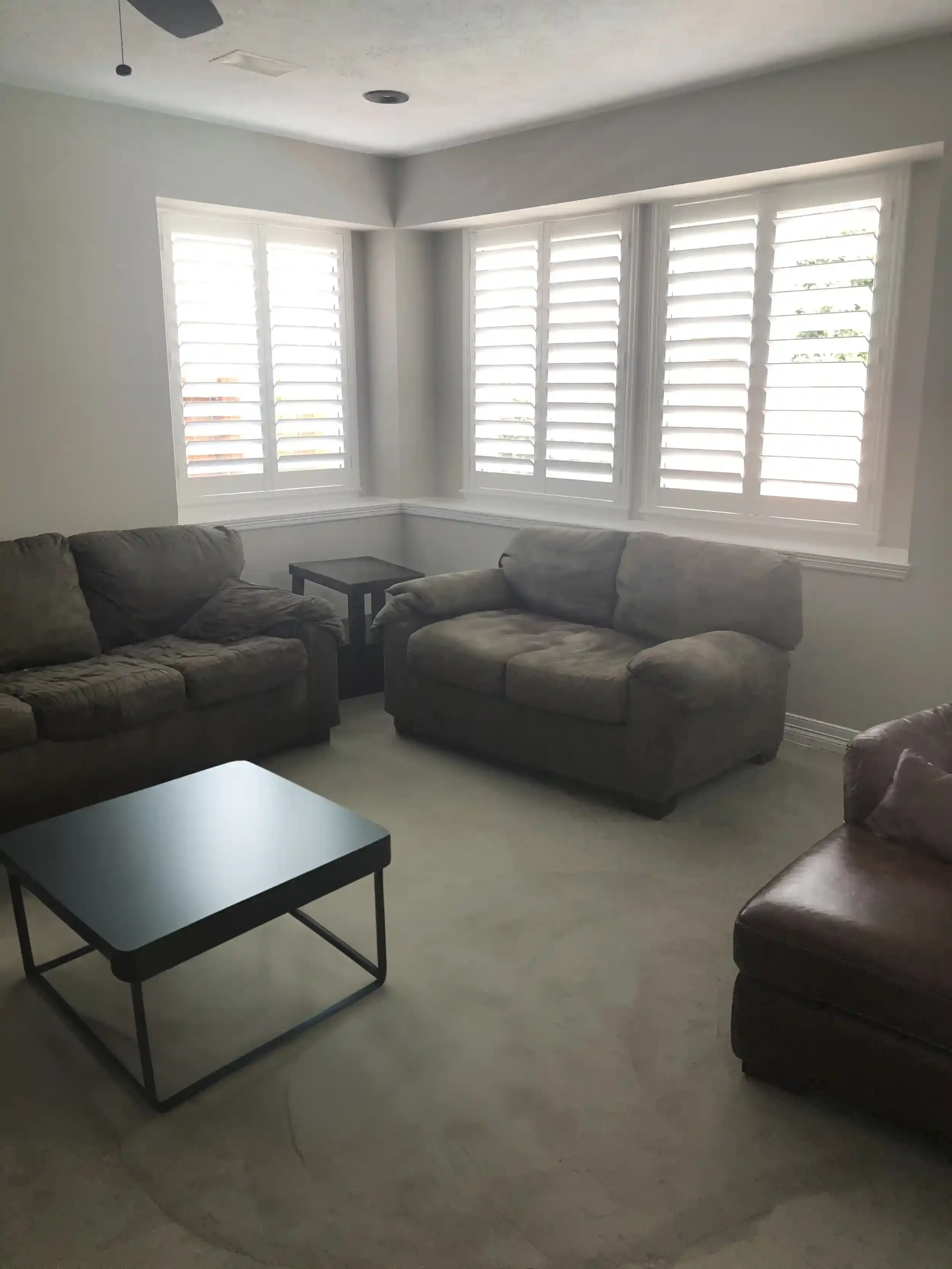 frame-cut-top-and-bottom-shutters.webp