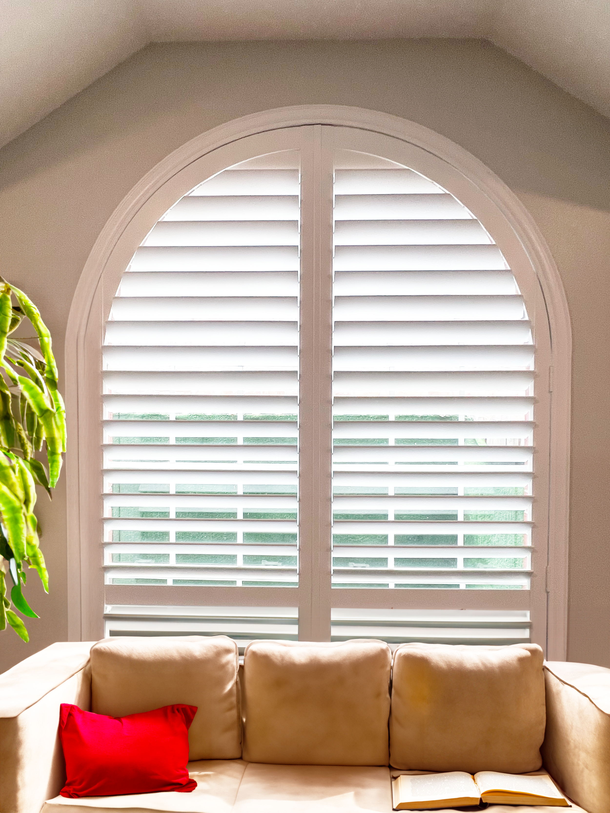 full-arch-shutter.webp