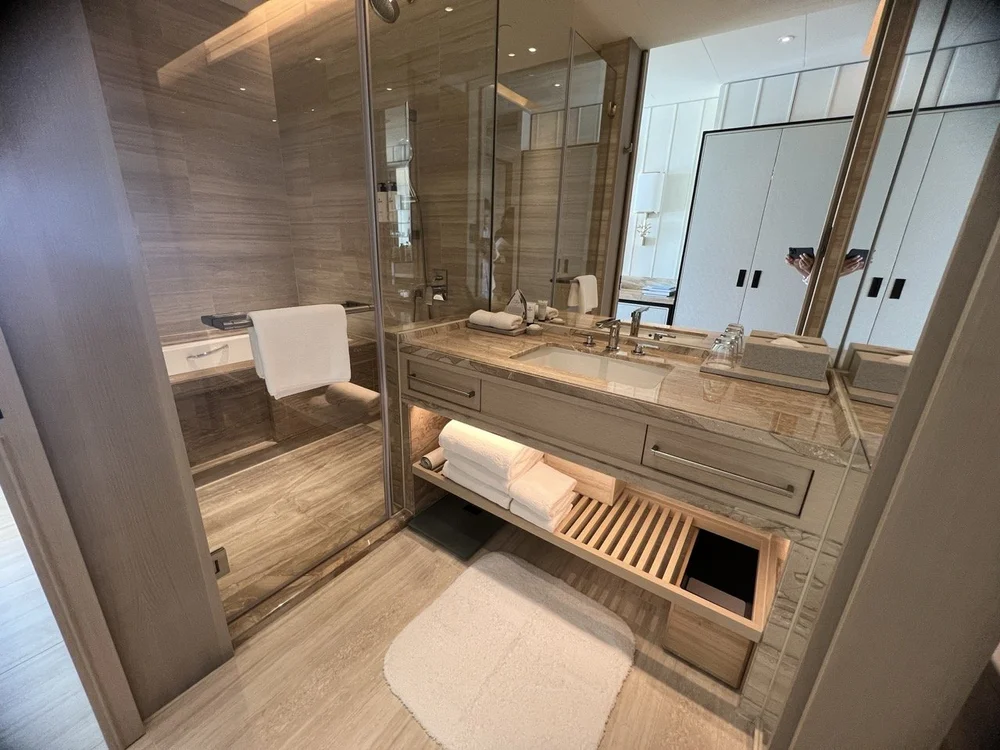 Serviced Apartments with harbour view - 1.jpeg