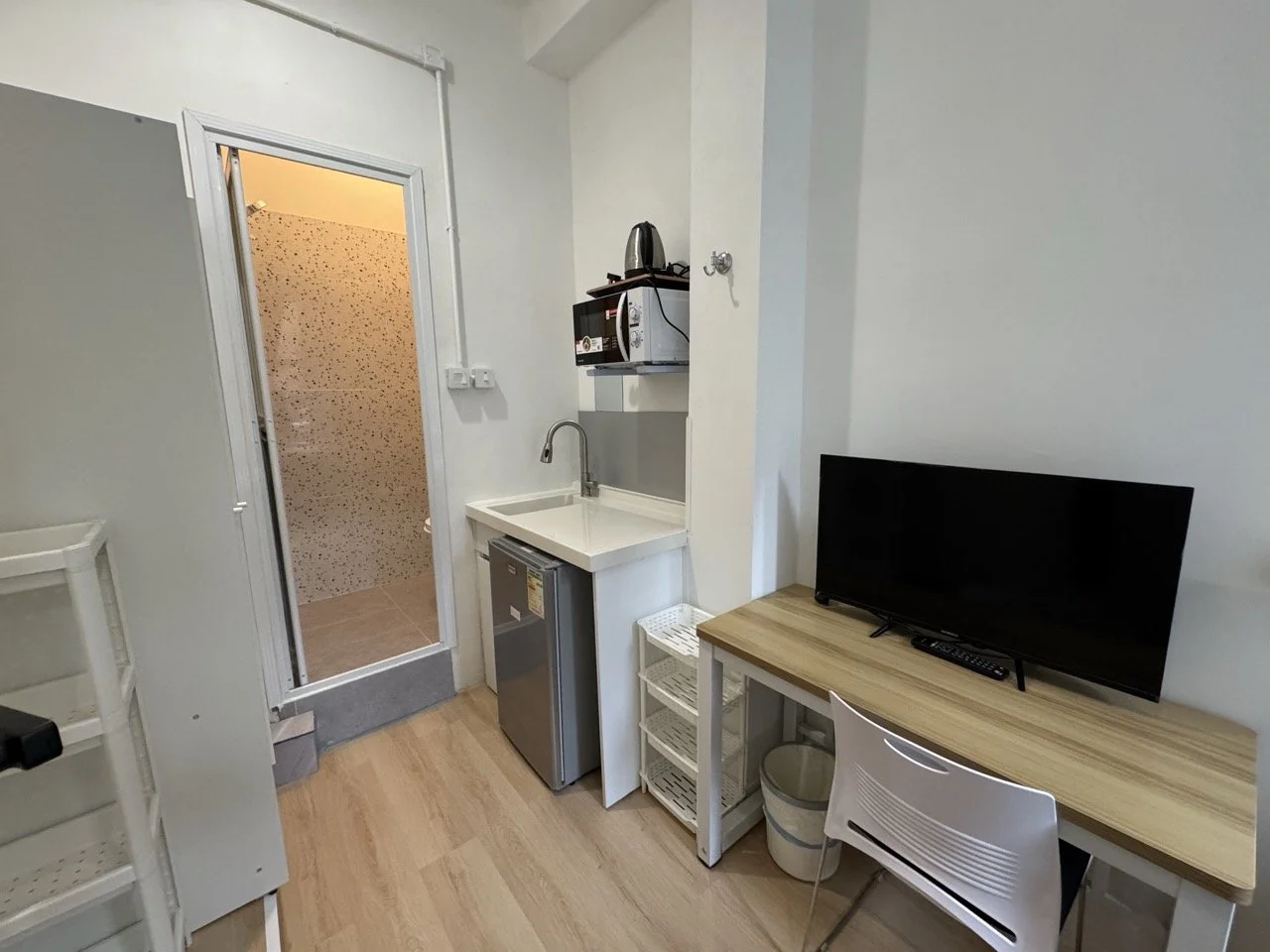 20 Queen's Road West - 3.jpeg