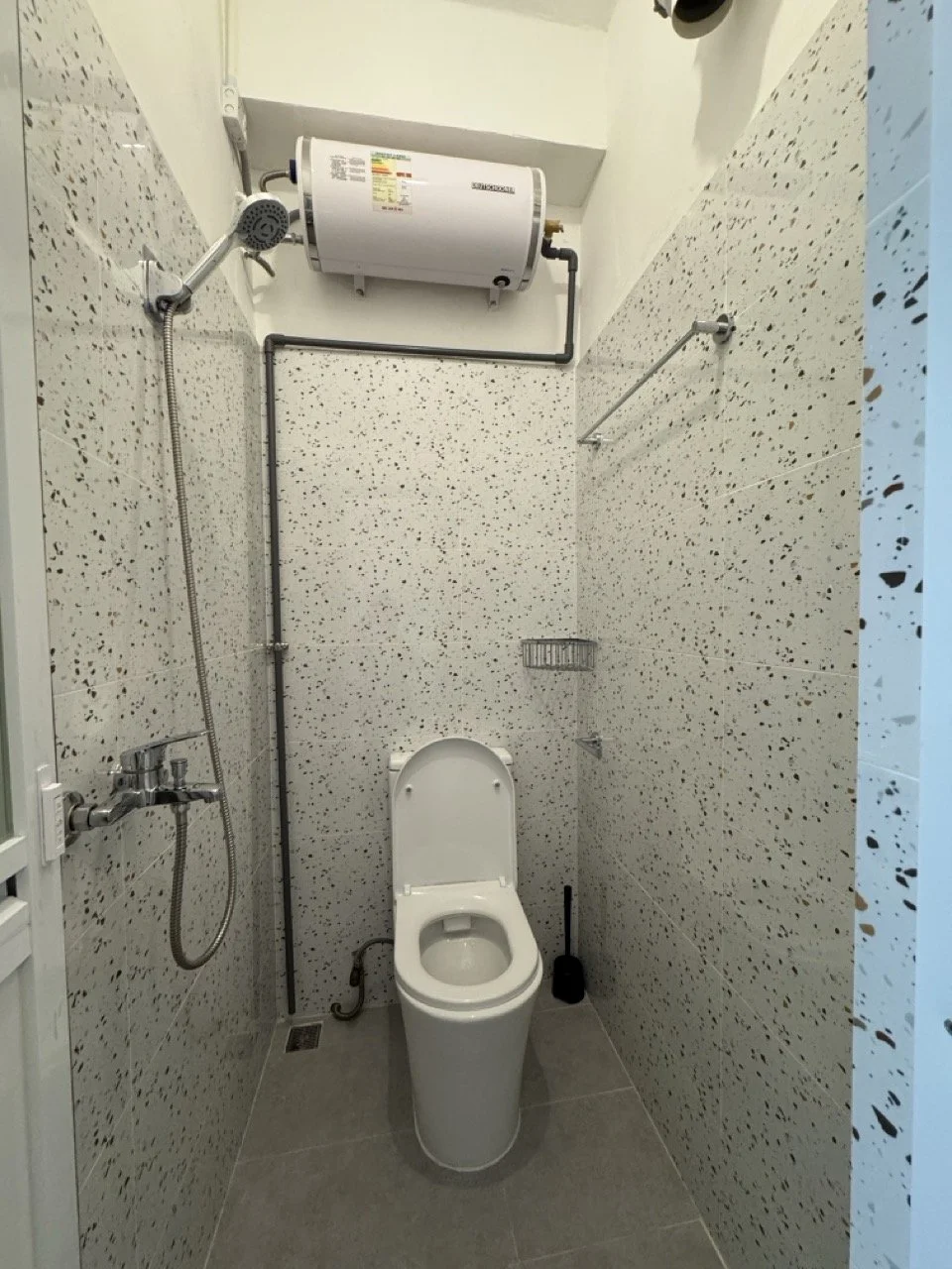 20 Queen's Road West - 2.jpeg