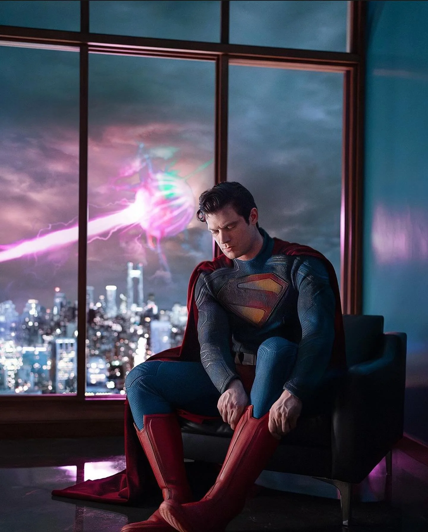 🚨🚨 First look at the new Superman suit dropped!! David looks awesome but what is that in the background?!? 

Follow @derbycomics for comic book &amp; pop culture news, previews, reviews, &amp; more!

#comics #comicbook #comicbooks #comicbookart #co