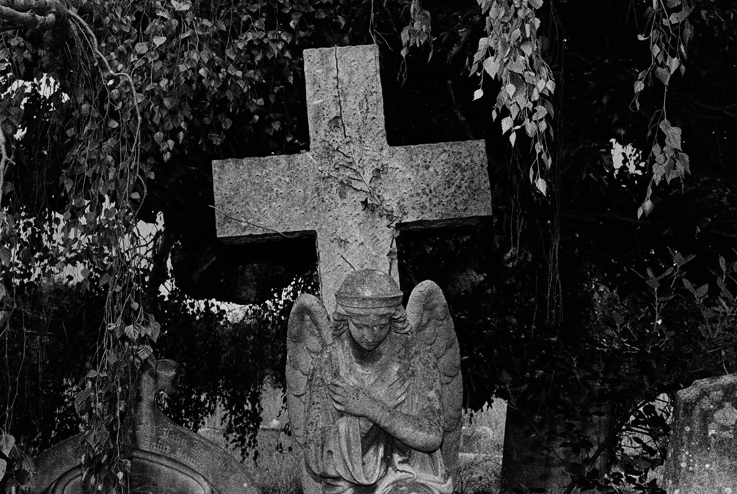 In Between: Letters Addressed to Death — César Vásquez Altamirano