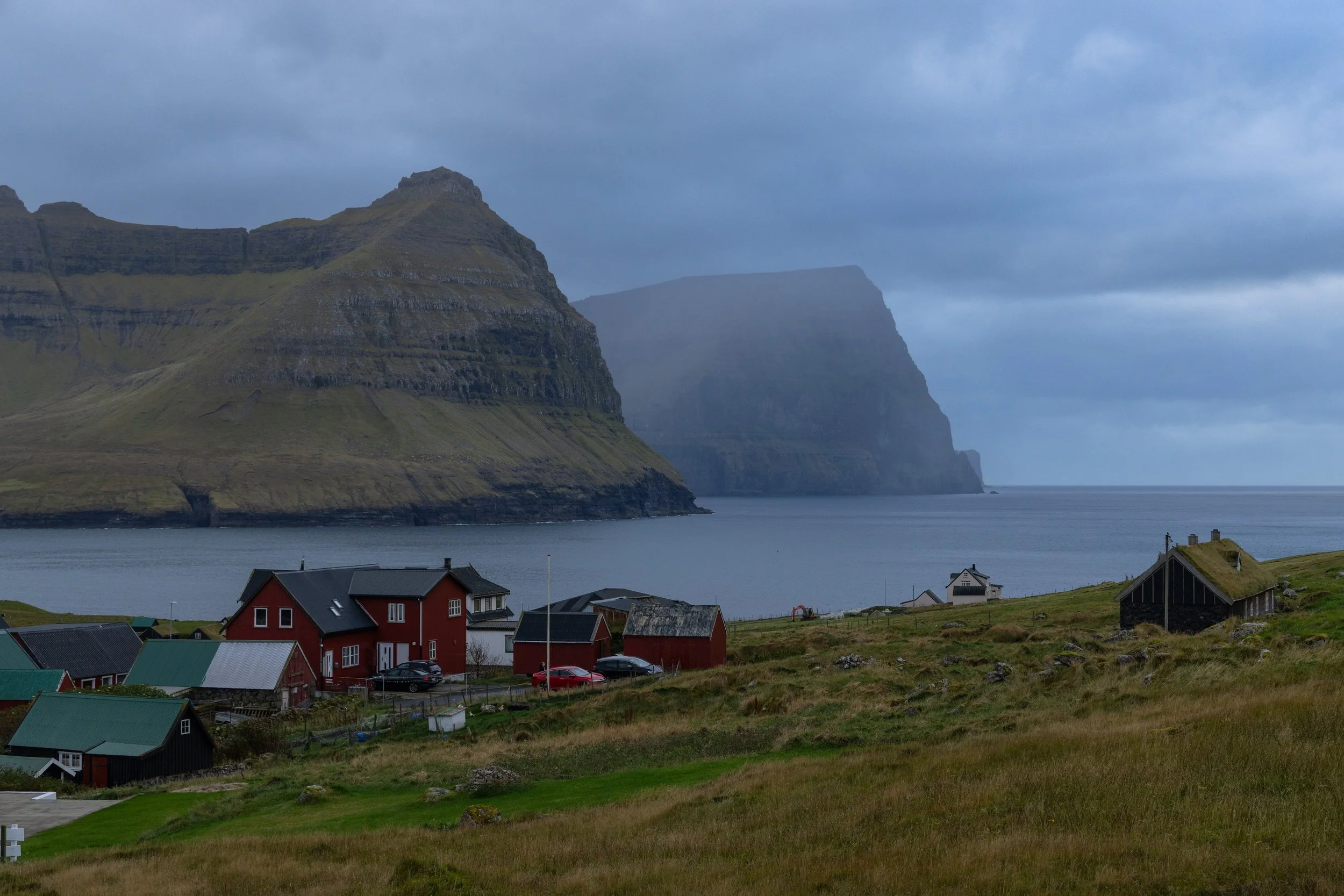 Viðareiði-cliffs.jpg