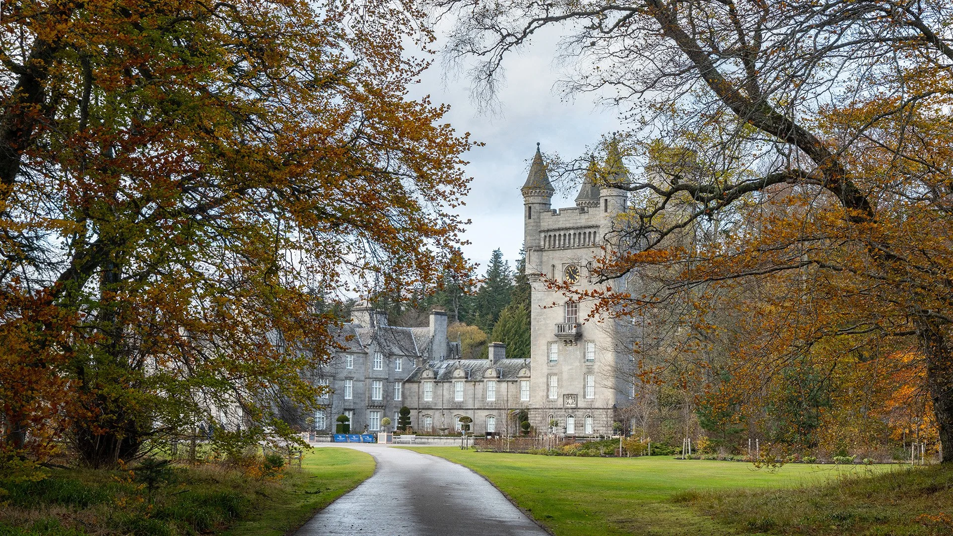 Balmoral Castle.jpg