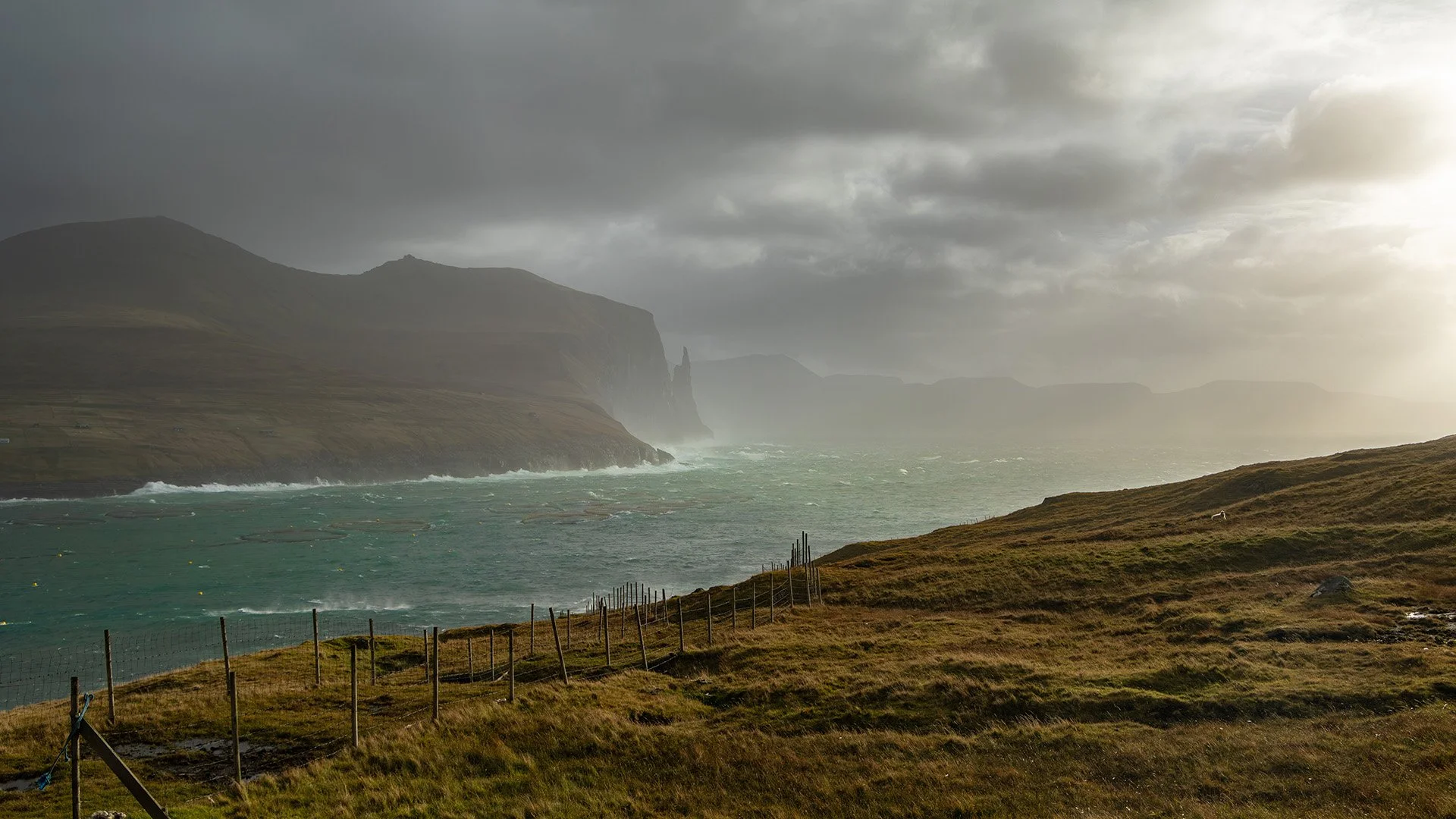 The witches Finger Faroe islands-5.jpg