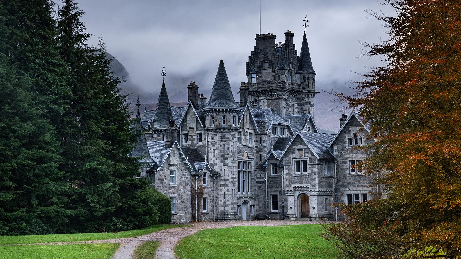 Ardverekie House AKA Glenbogle-2.jpg
