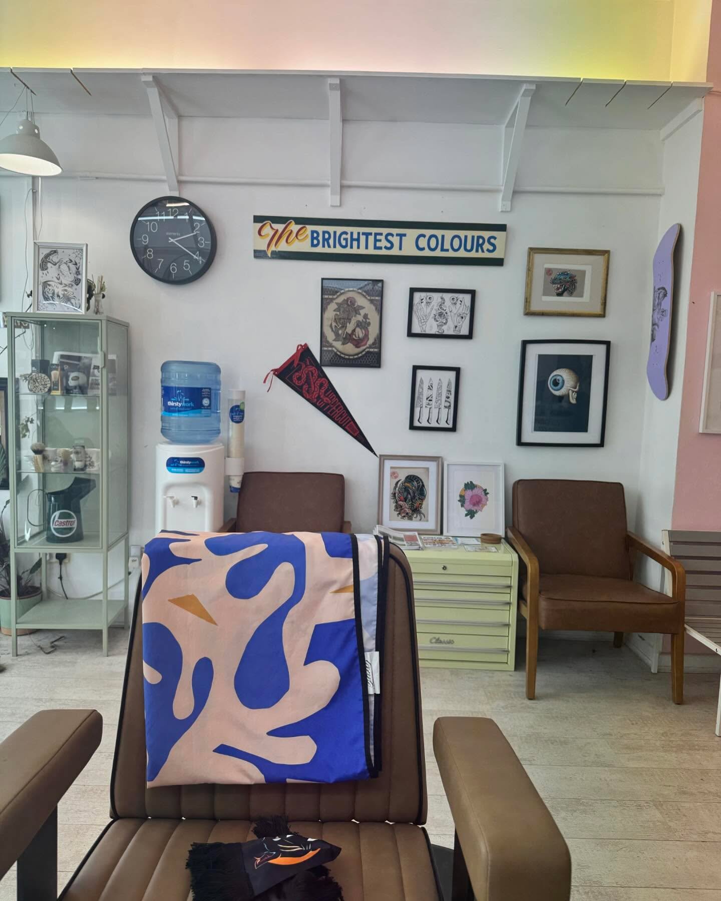 Happy Tuesday! 

We&rsquo;re closing a bit early today! 

Apologies for any inconvenience ❤️⚡️

#salondesign #salonfurniture #salondecor #hairsalon #interiordesign #salon #saloninterior #beautysalon #modernsalon #hairstyle #salonowner #salonlife #beh