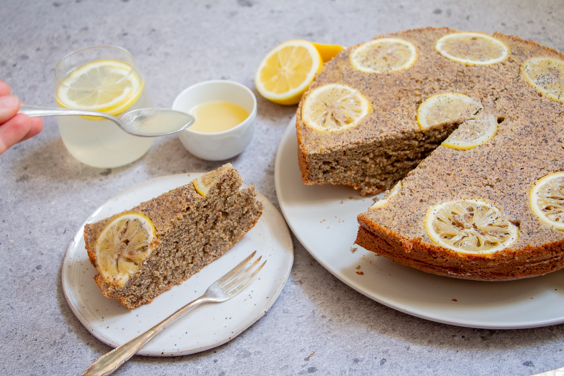 Veganer Zitrone-Mohn-Kuchen