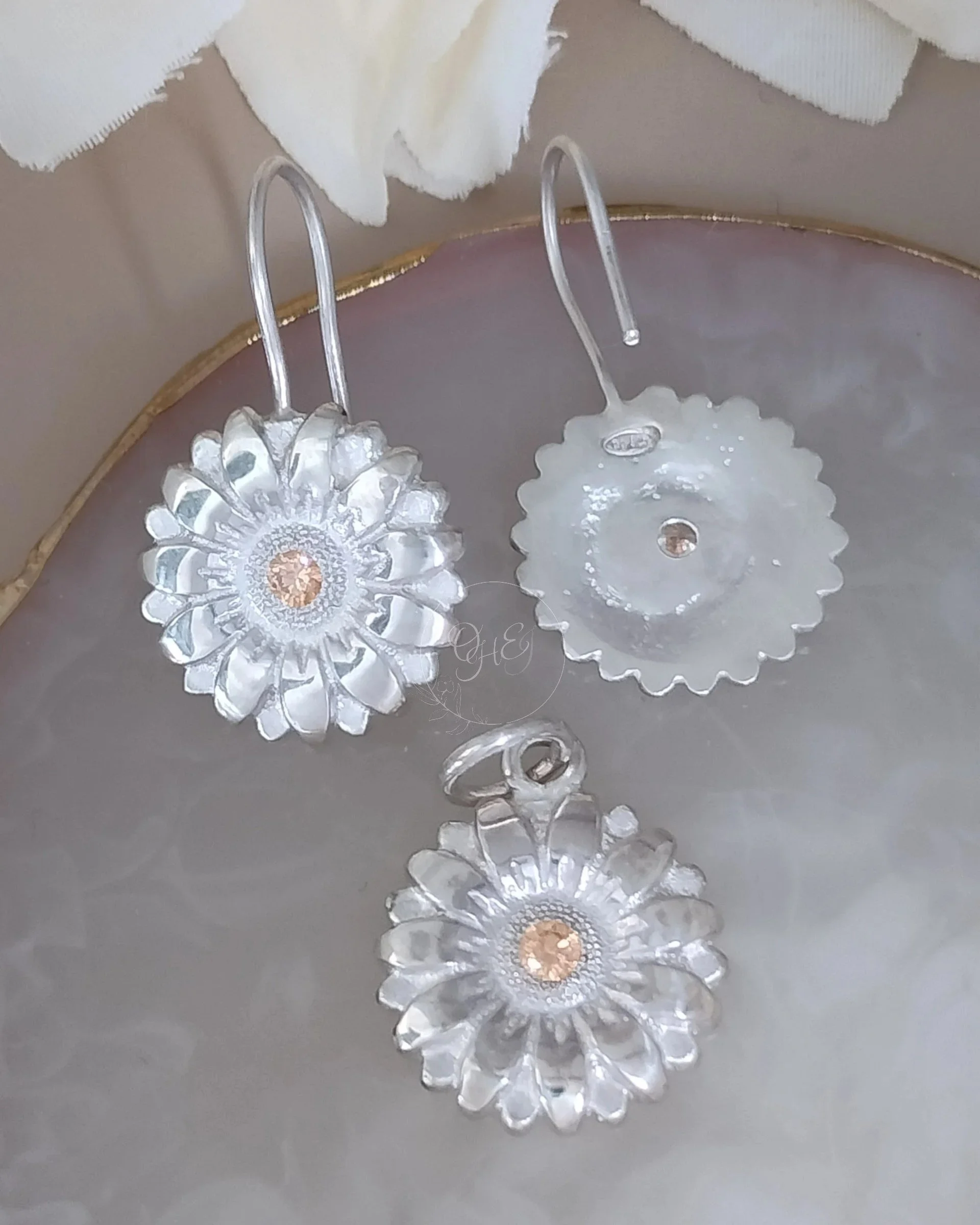 Summer earring pendant jewelry set in silver by Orfa