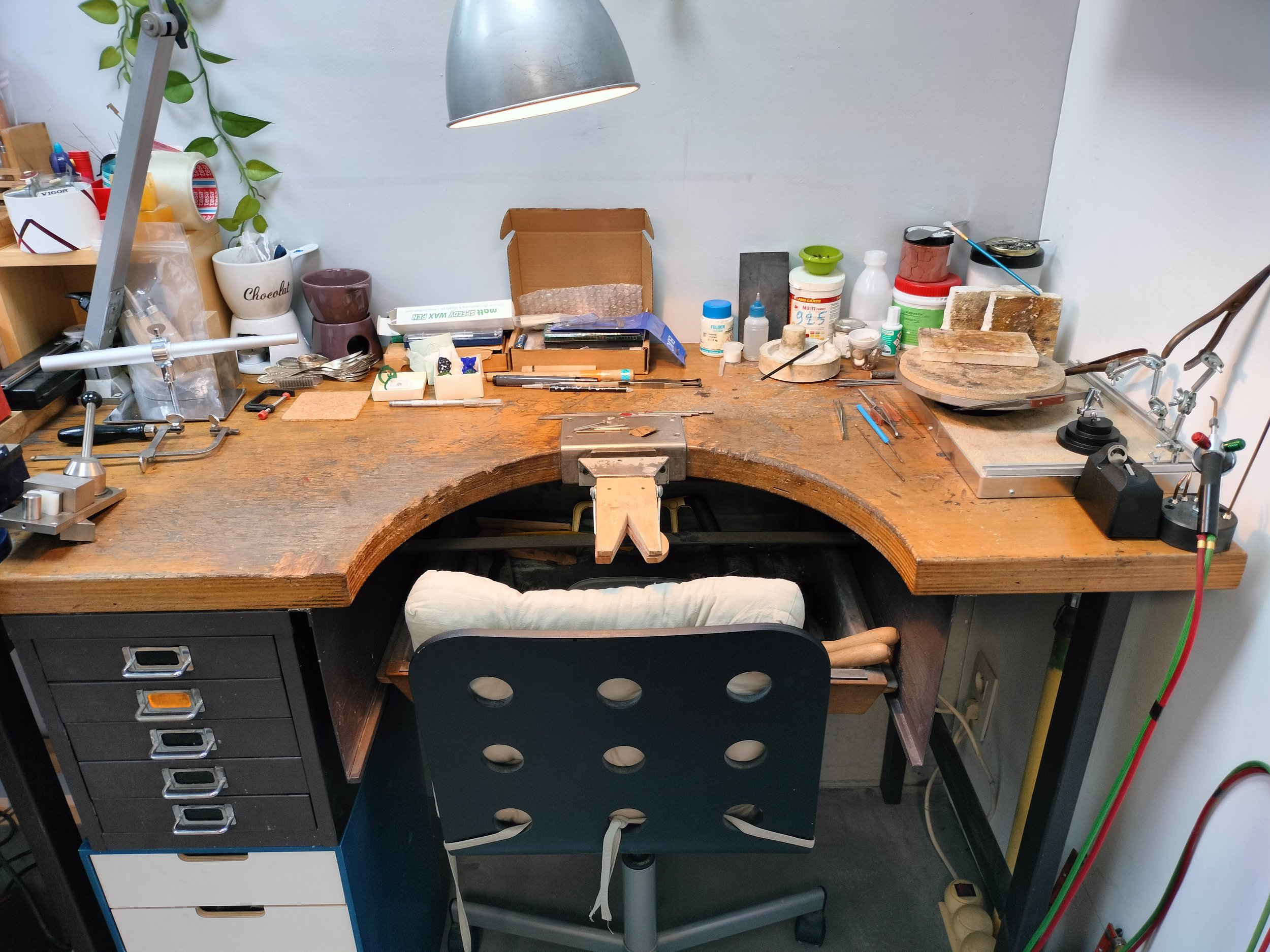 Old goldsmith bench for soldering and lost wax.