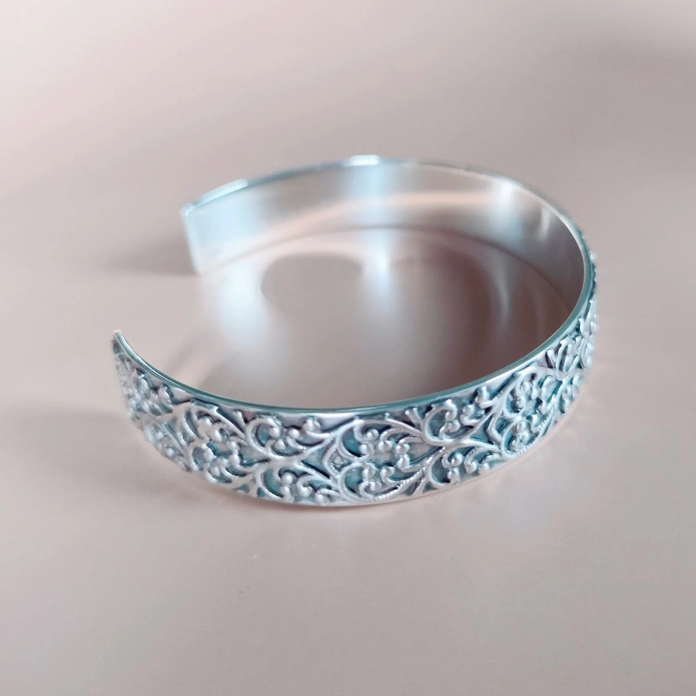Floral+silver+bracelet+6.jpg