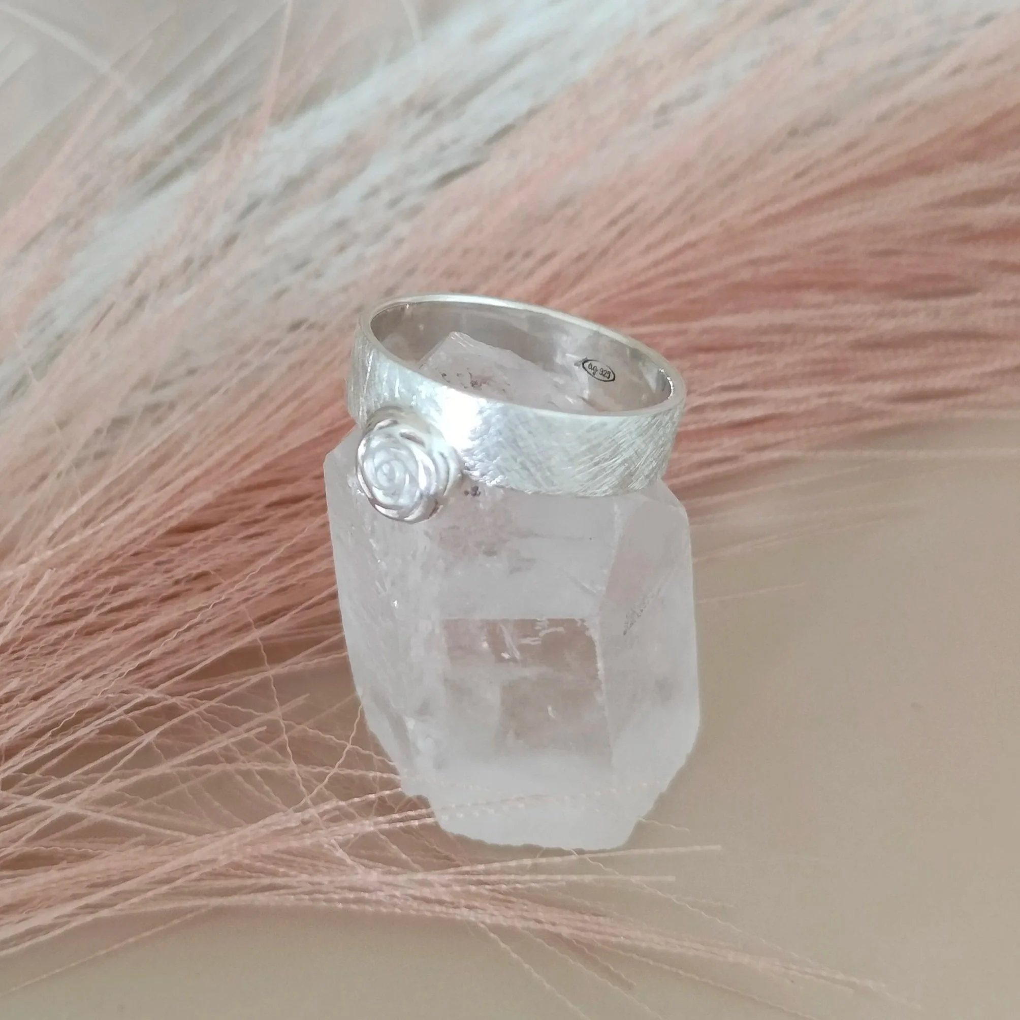 silver+frosted+rose+engraved+ring+1+.jpg