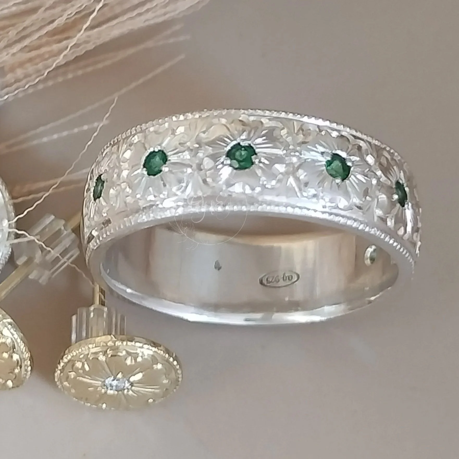 Cosmea flower engraved ring Silver