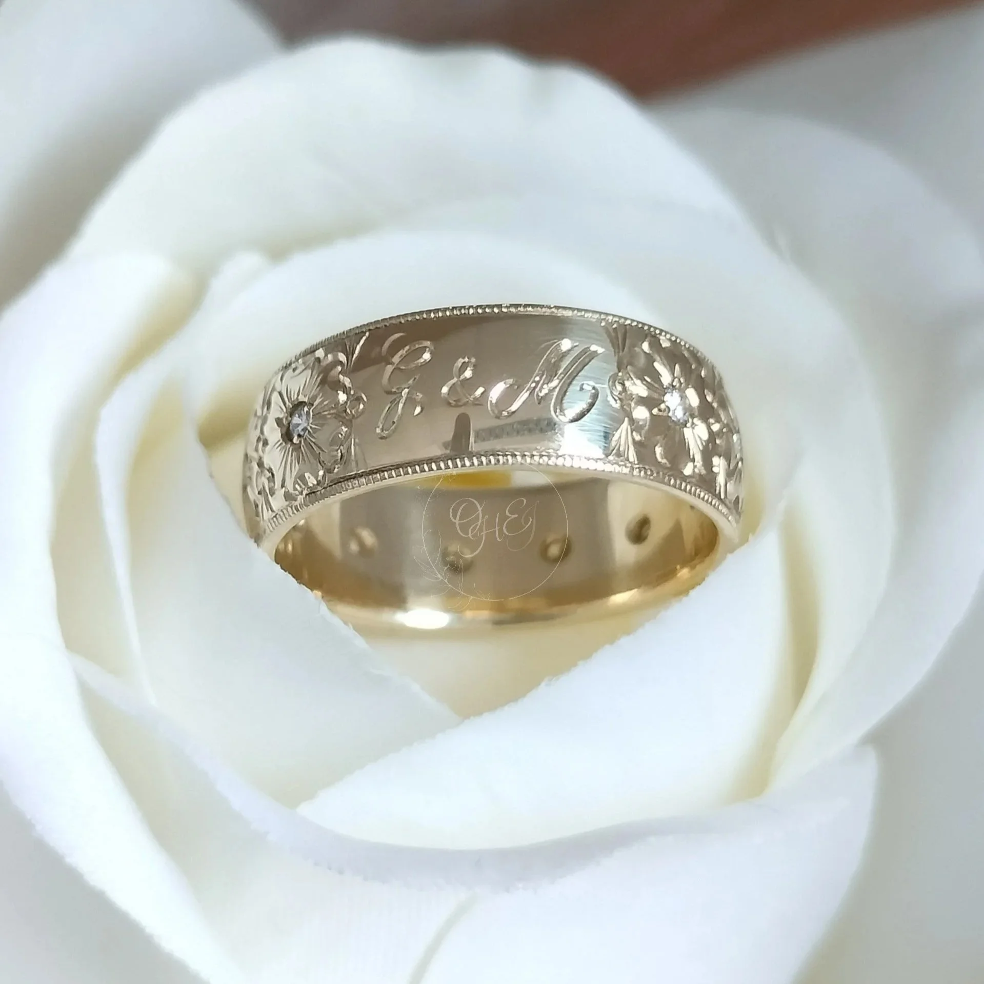 Hand+engraved+initials+on+flower+wedding+ring.jpg