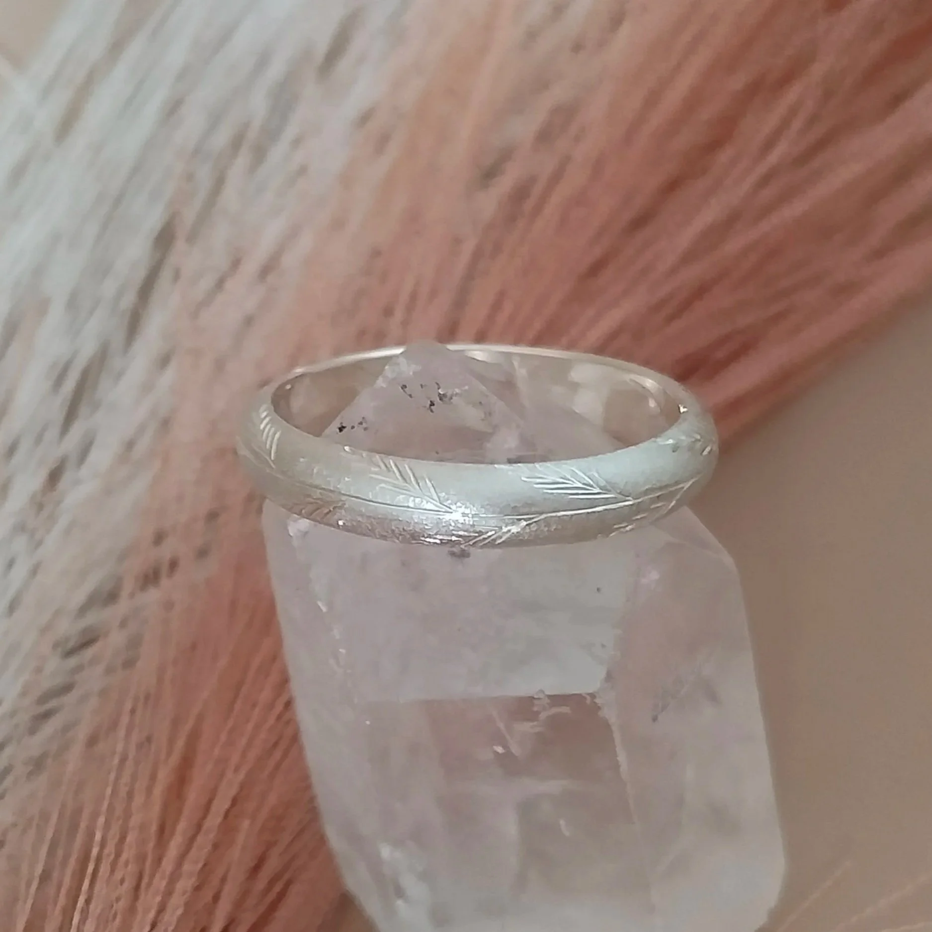 hand+engraved+palm+wedding+ring+1+.jpg
