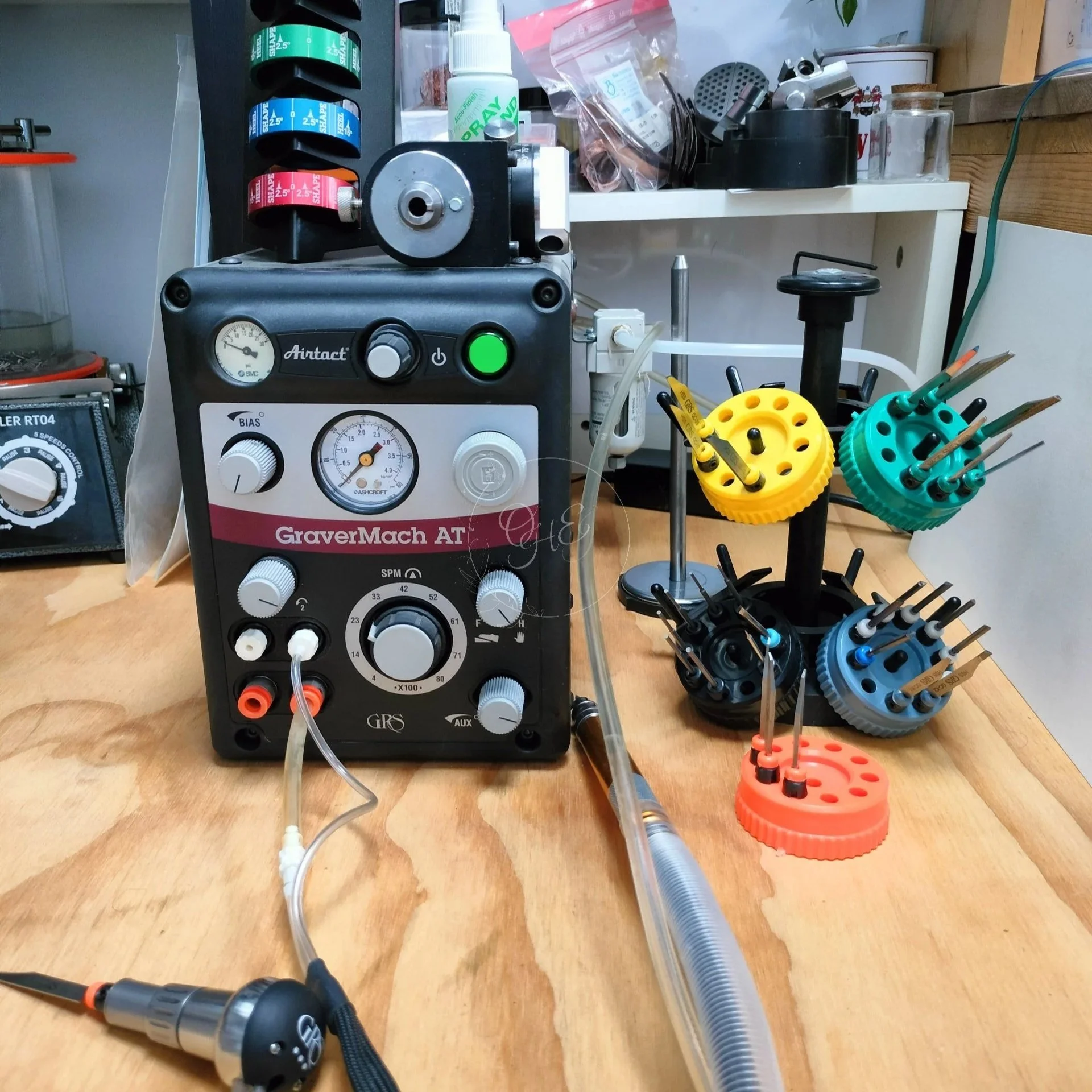 Grs pneumatic engraving system