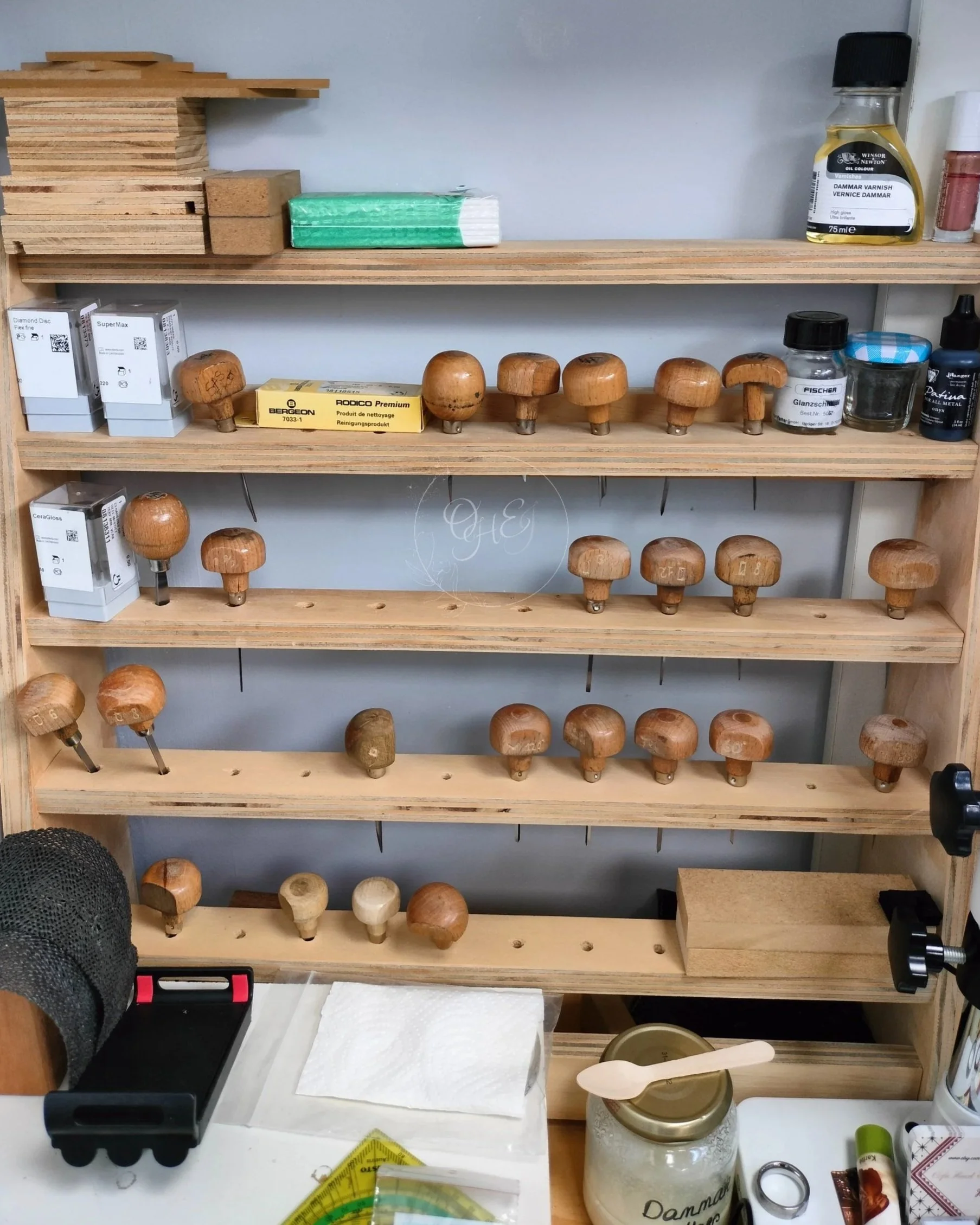 my hand push gravers