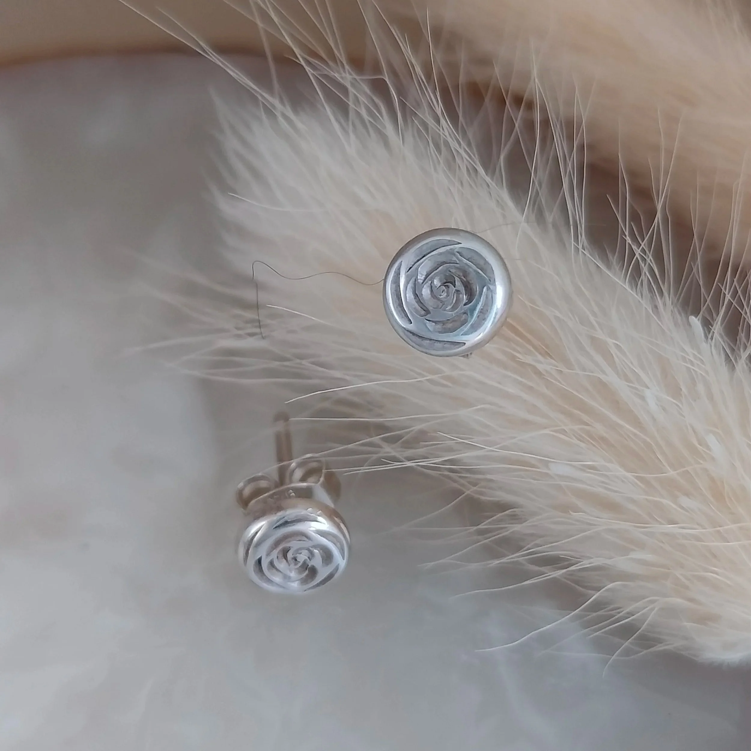 sterling+silver+engraved+roses+earring.jpg