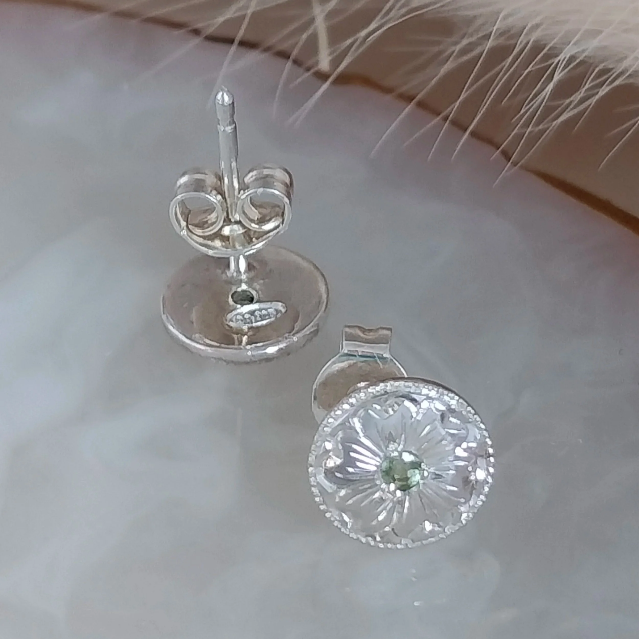 925+silver+earstud+flower+engraved - OrfaHandEngraving