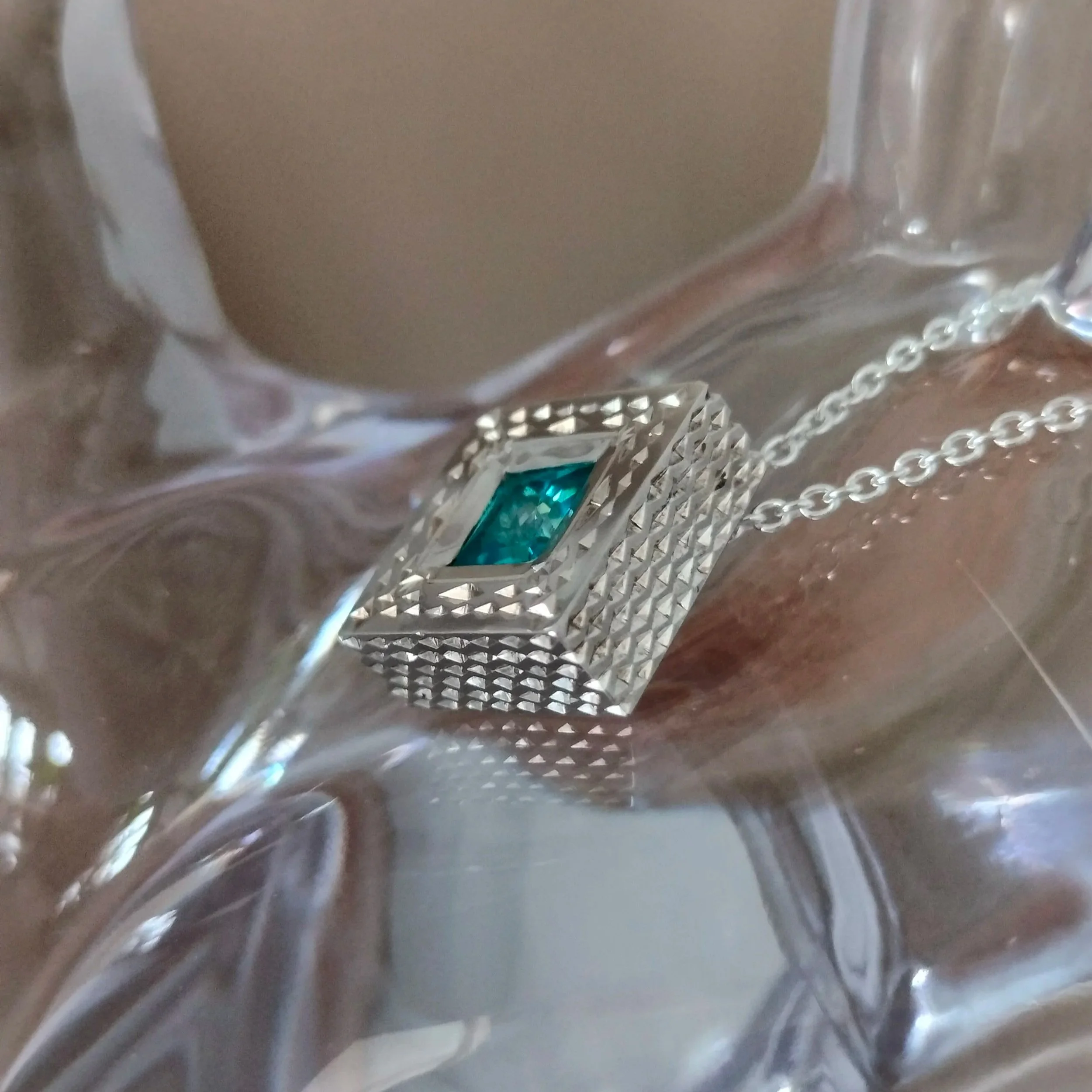 Silver+pandant+blue+stone+.jpg