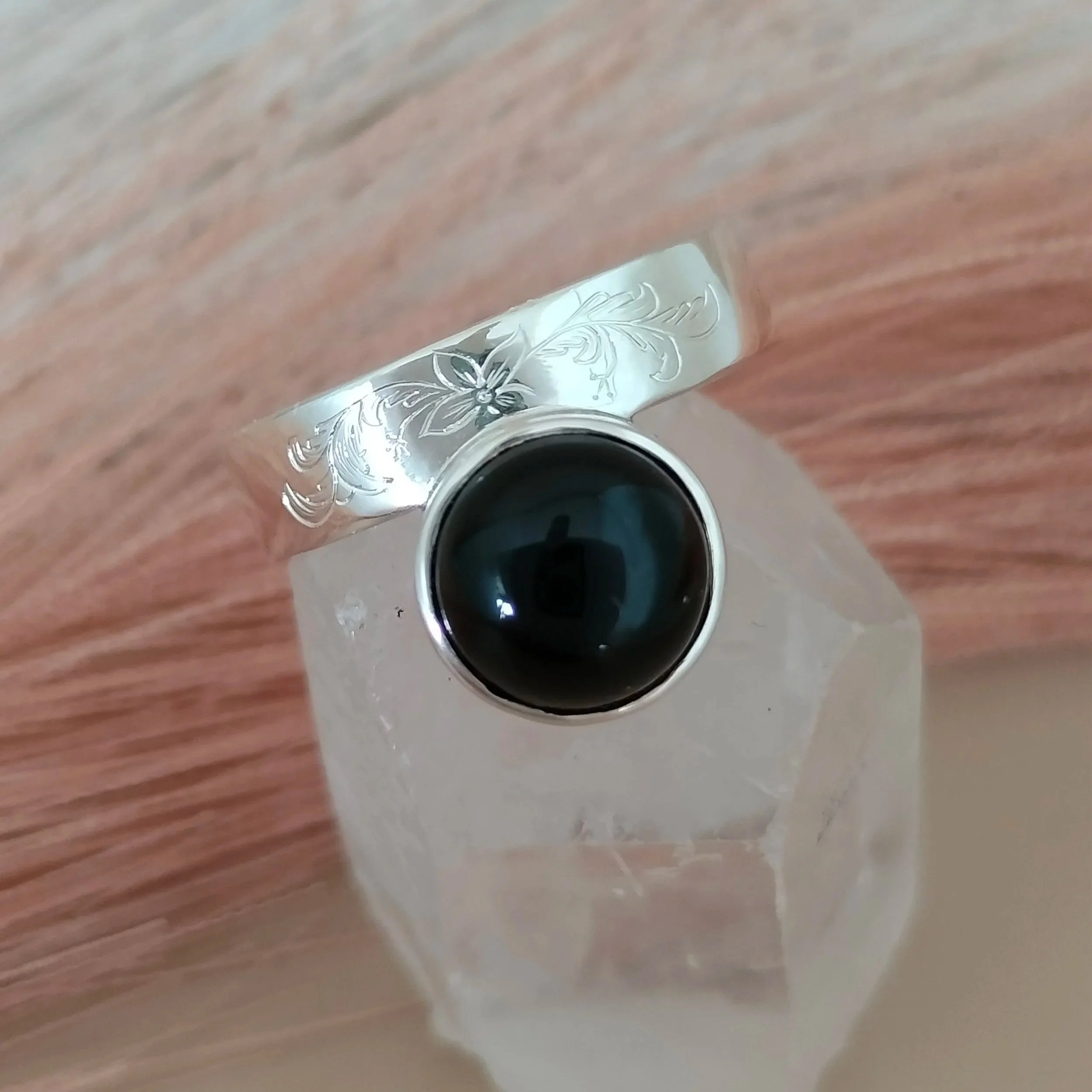 Hand+engraved+silver+onyx+ring+.jpg