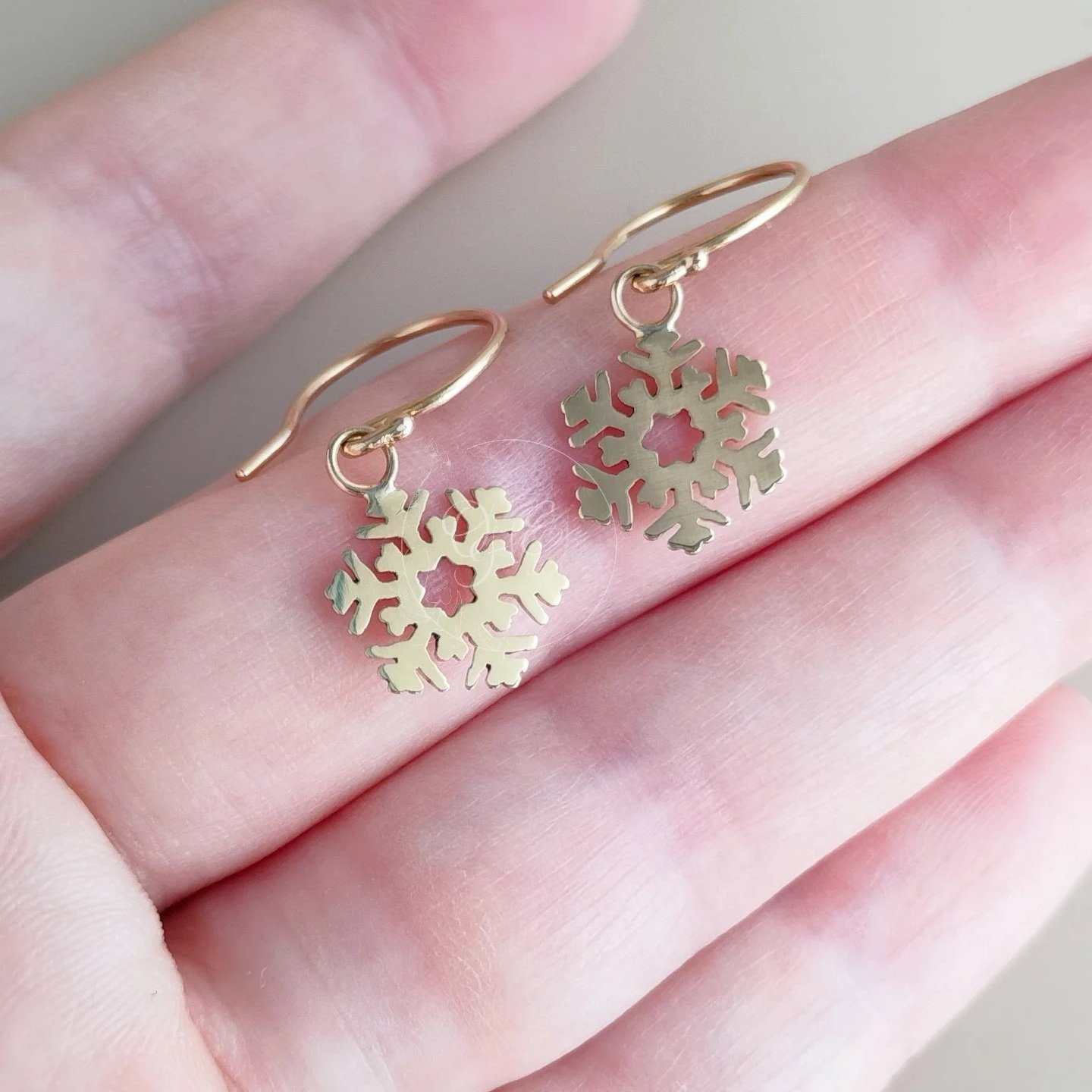 Snowflake earrings Gold * One of a kind *