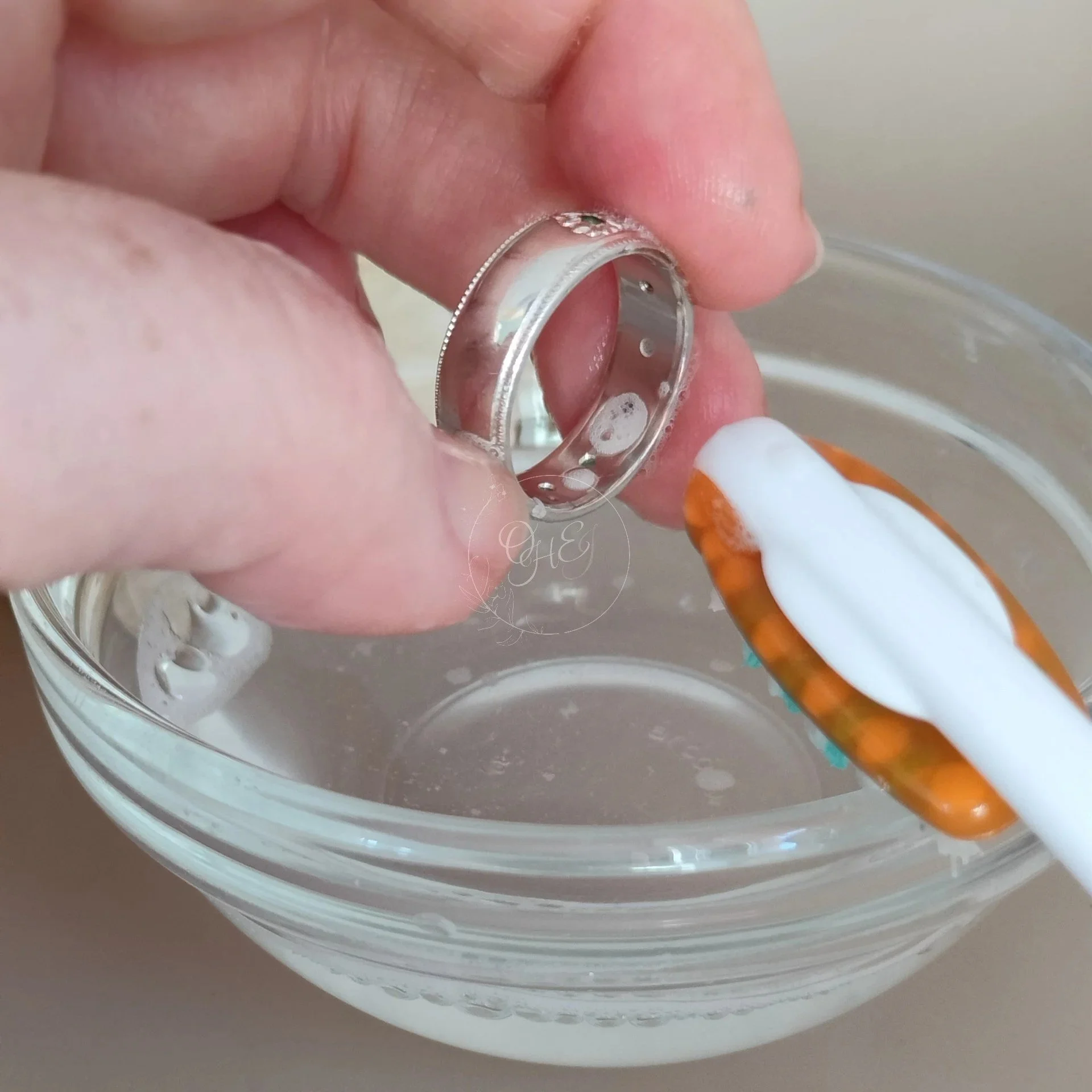 cleaning stones on ring