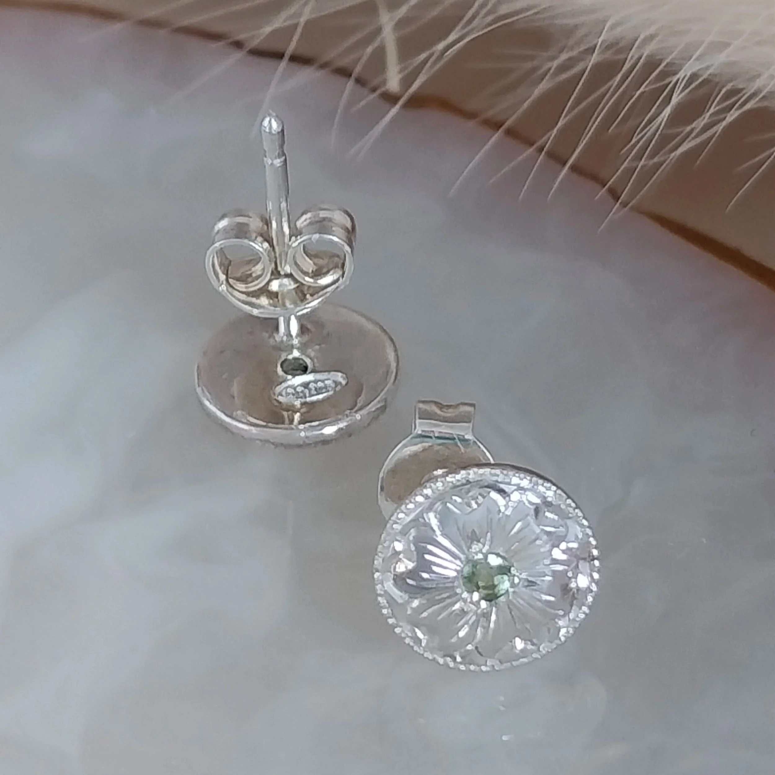 925+silver+earstud+flower+engraved - OrfaHandEngraving