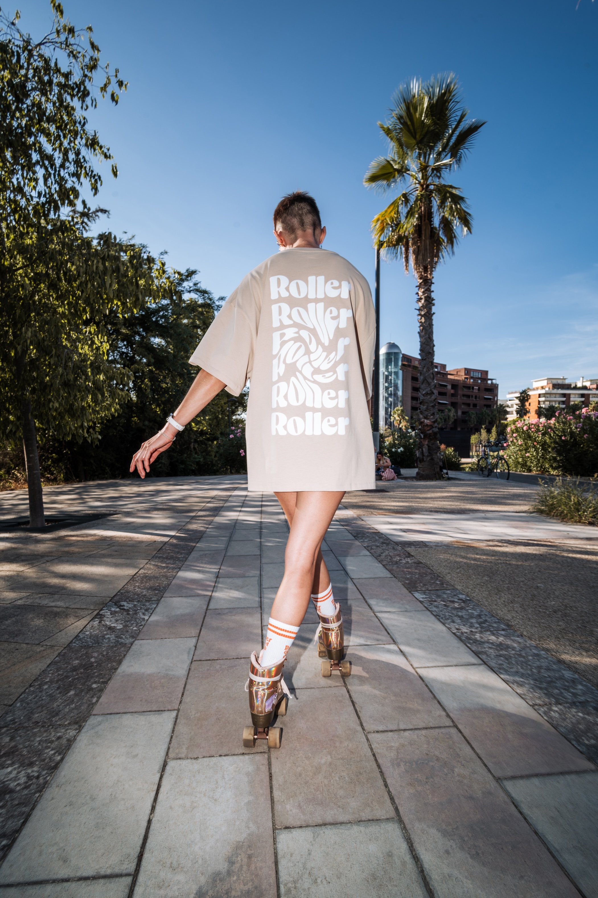spin_teeshirt_rollerskate.jpg