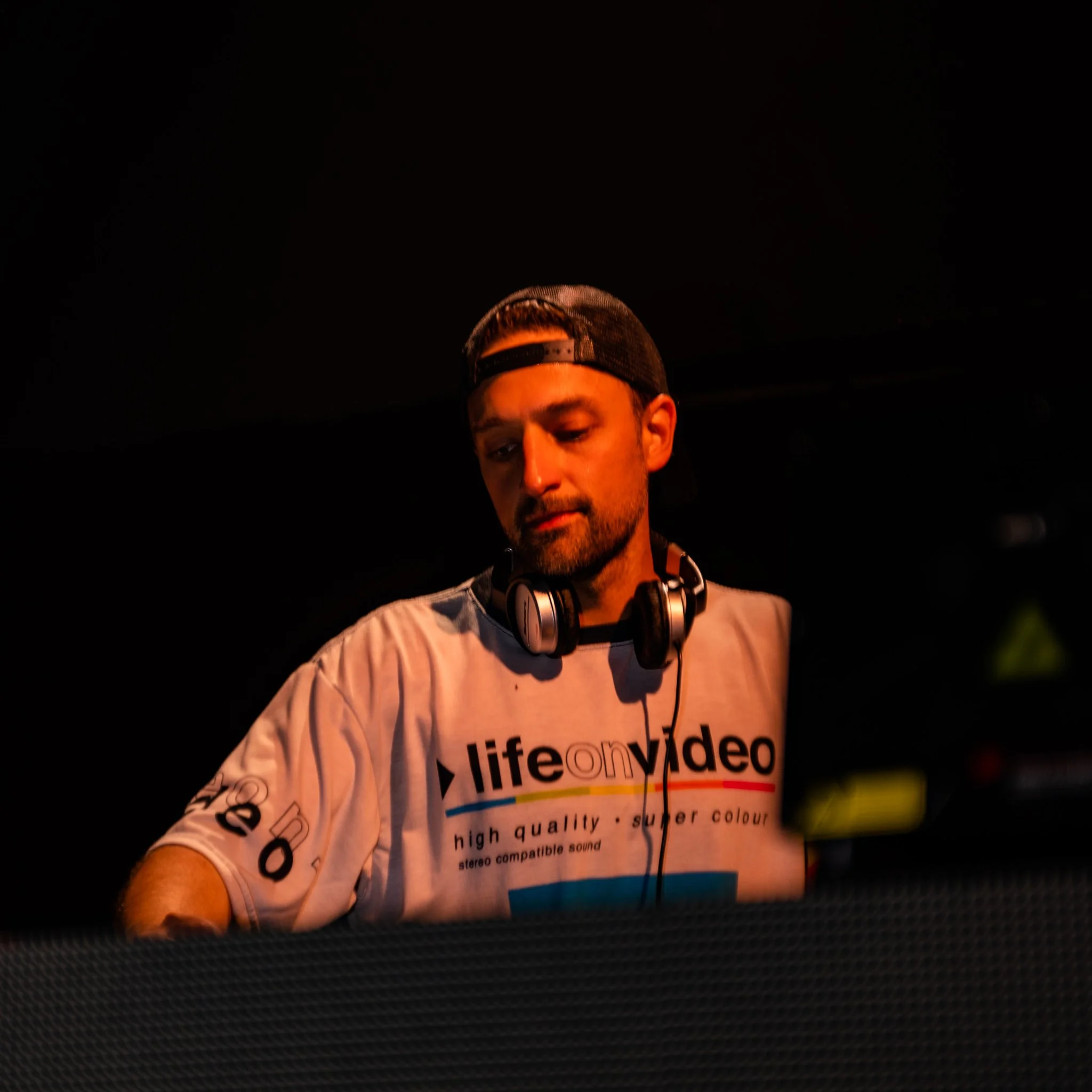LS-300.jpg