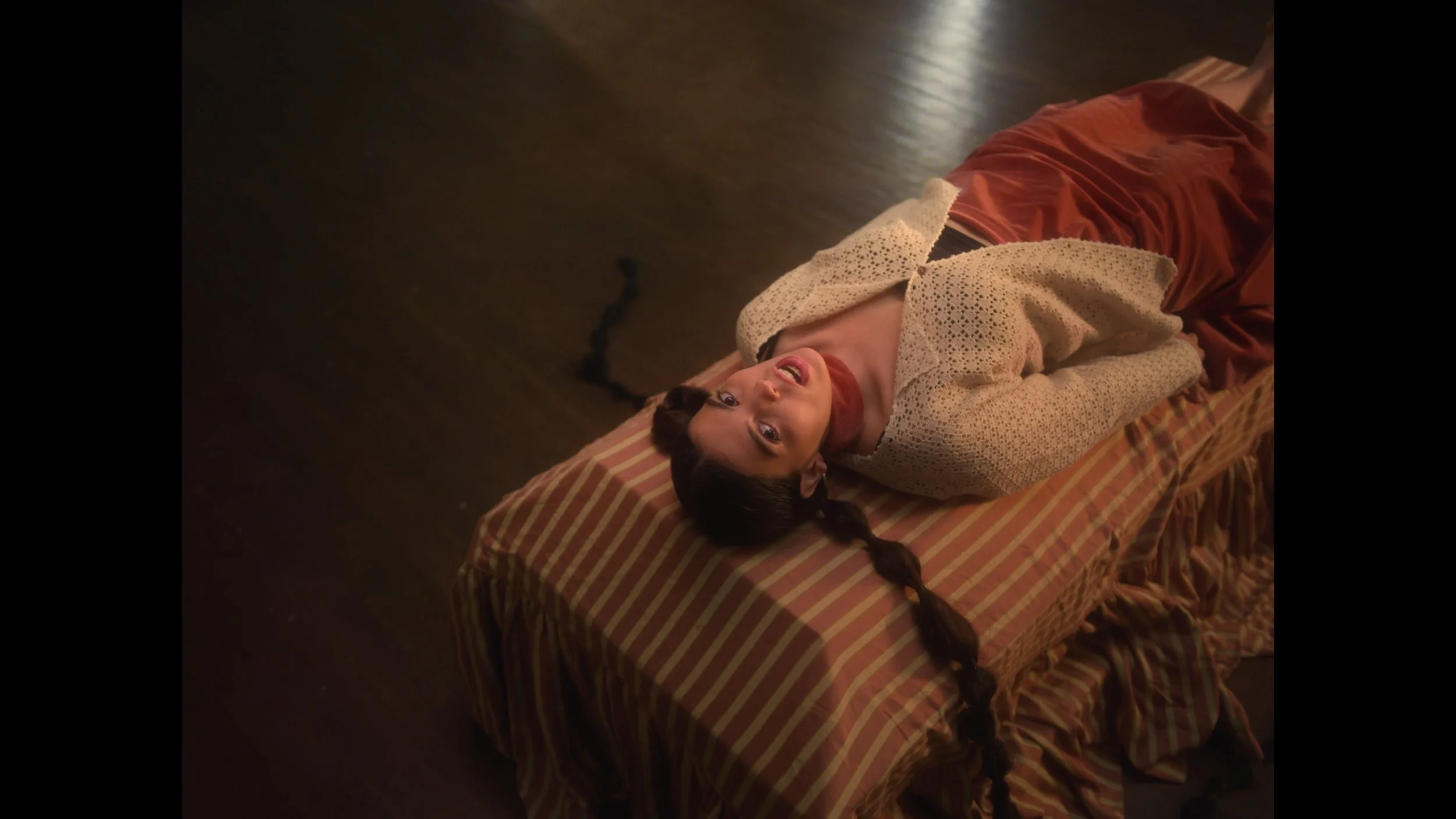 Still 2025-11-25 220043_1.2.2.jpg