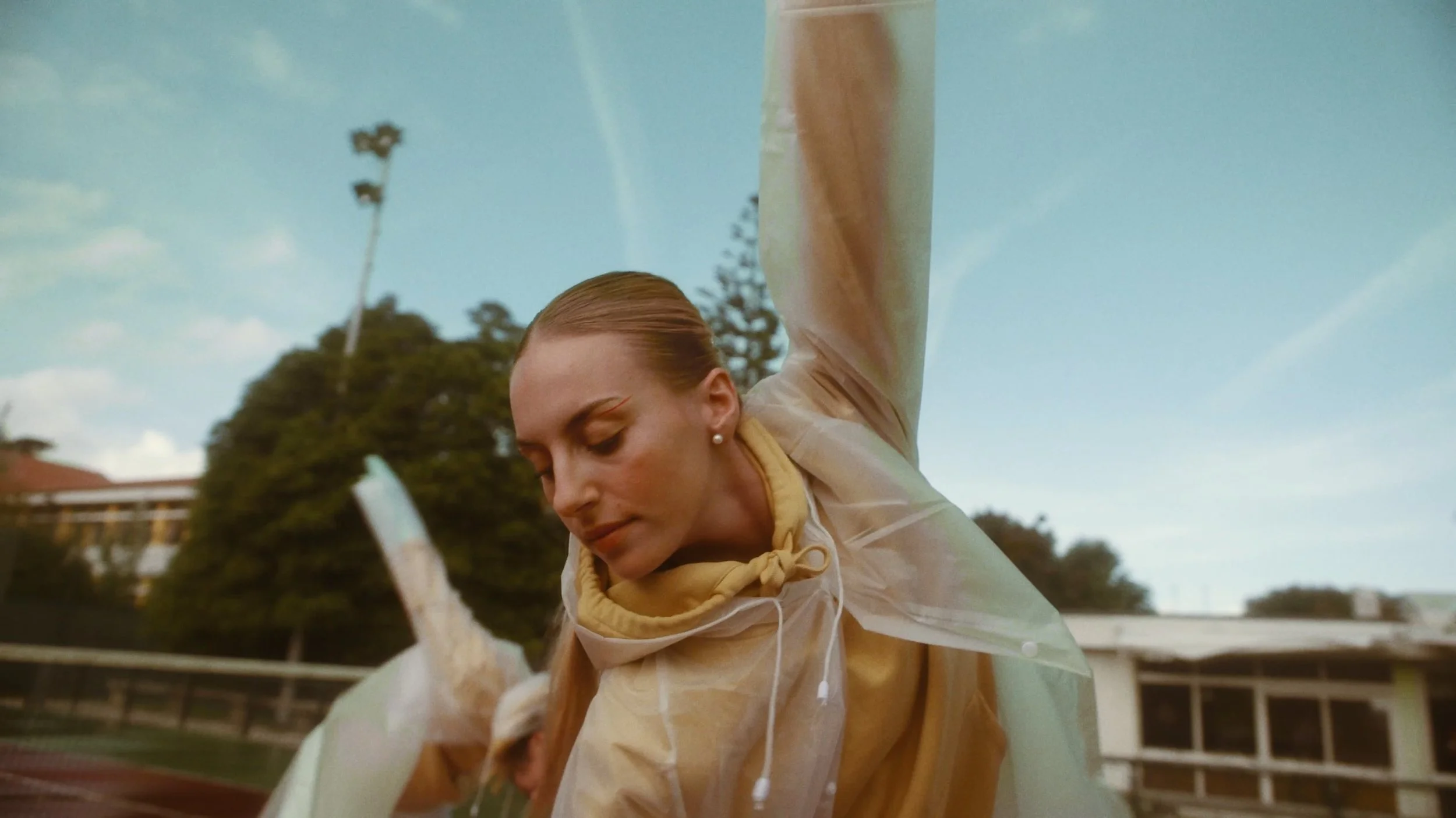 Still 2025-11-25 222250_1.1.16.jpg