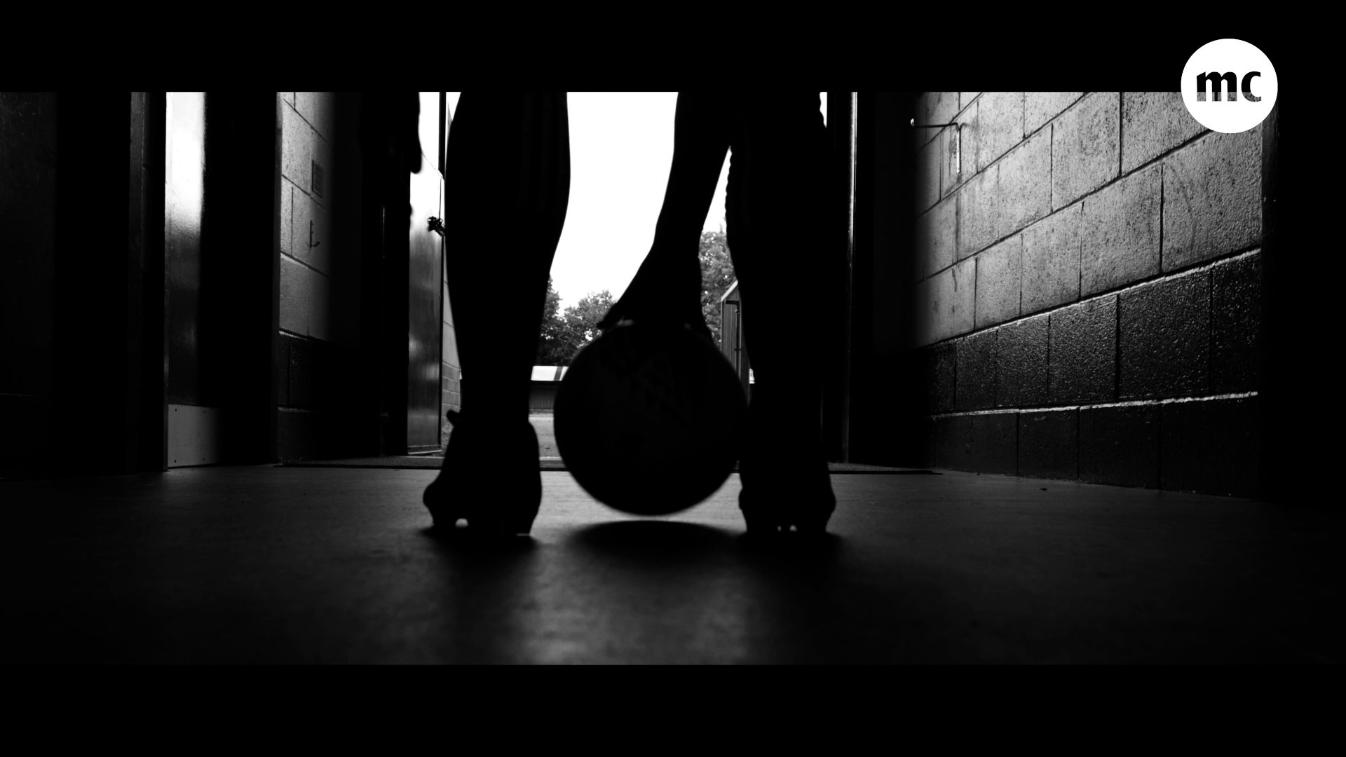 170920 Marie claire - The Footballer.00_00_21_22.Still005.jpg