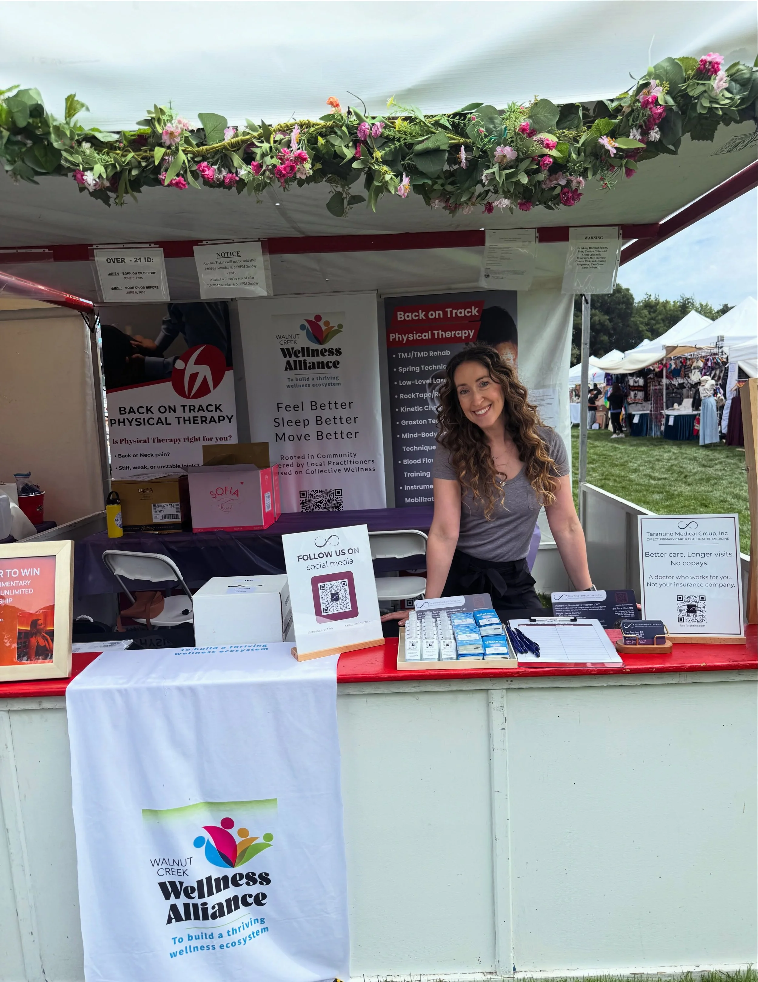 So excited to be representing the @wcwellnessalliance and @walnutcreekchamber at #walnutcreekartandwinefestival at Civic Park! COME VISIT to try some delicious wine and talk about #directprimarycare