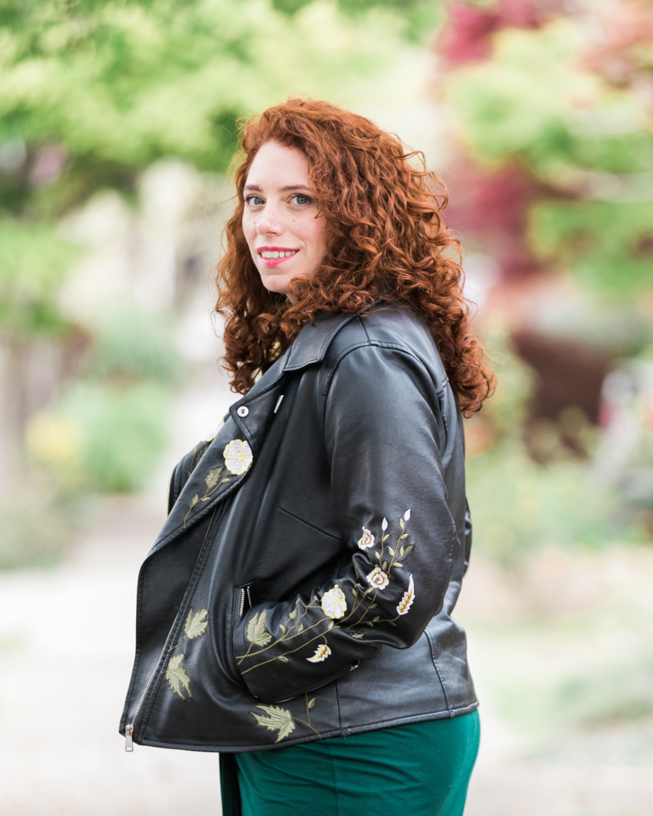 Liz Morrison, Story Coach, portrait outdoors