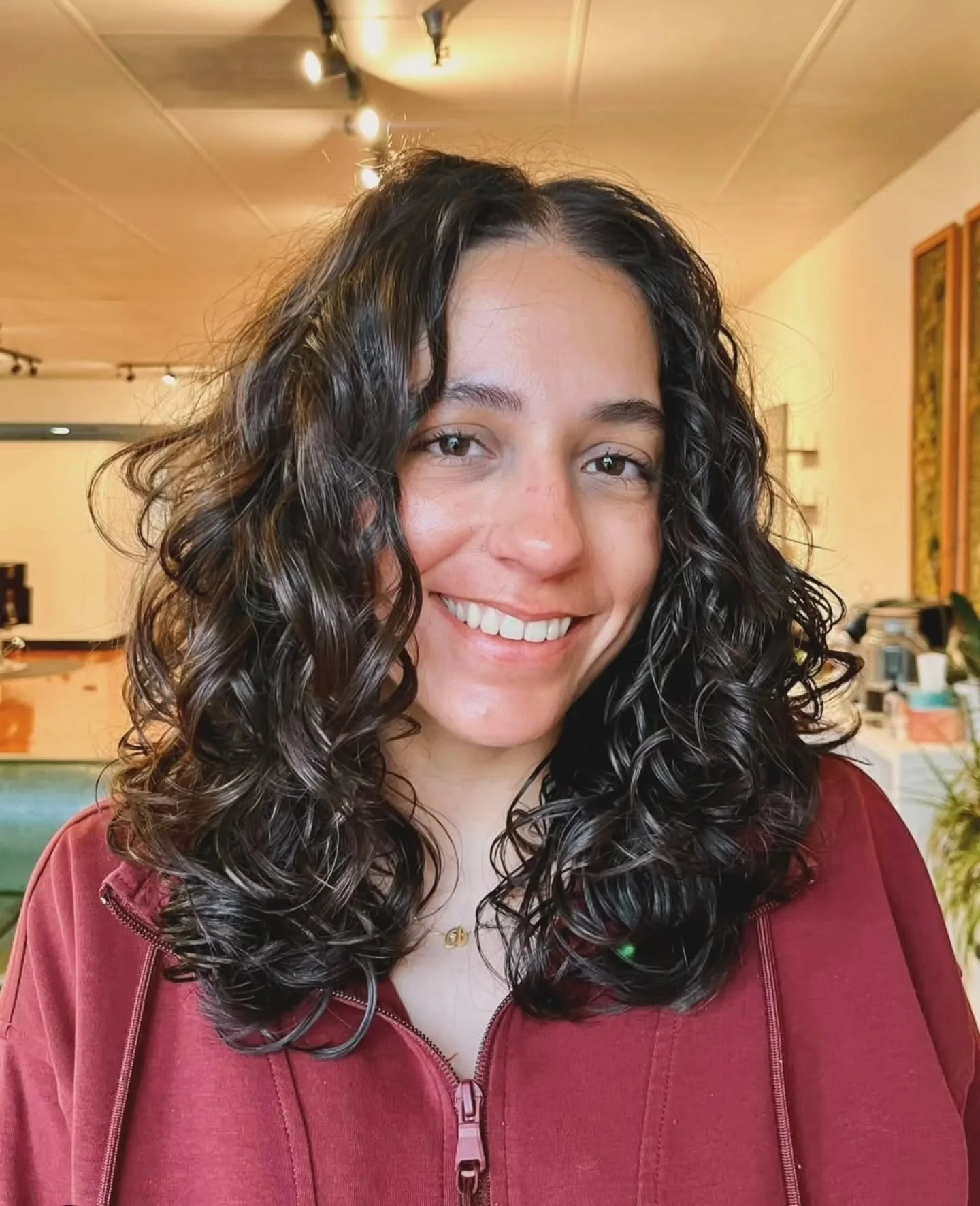 Fresh trim &amp; reshape by Dani ✨️- @hairvidabydani 

Book yours by visiting the "stylists" highlight